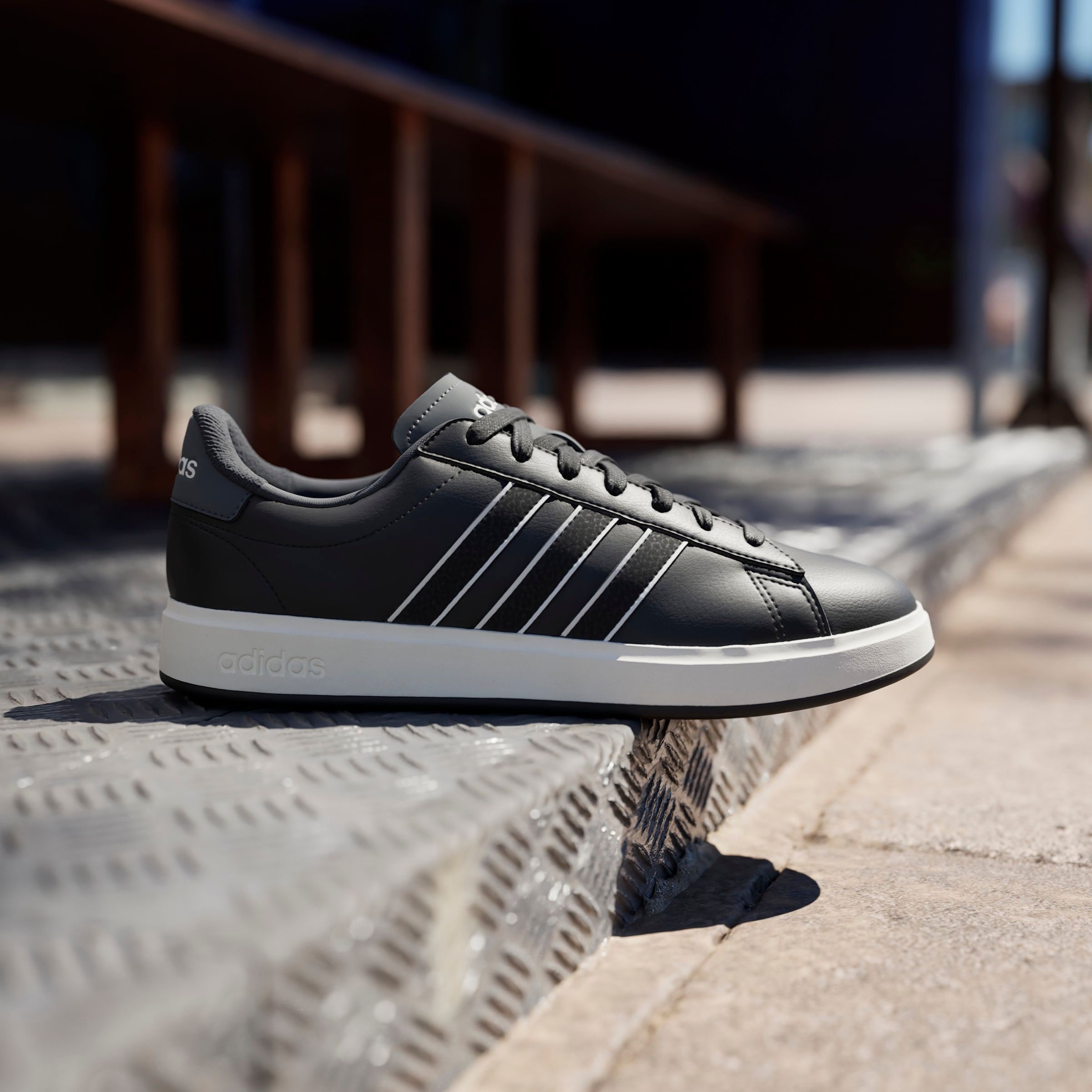adidas Sportswear Sneaker »GRAND COURT 2.0«, Design auf den Spuren des adidas Superstar