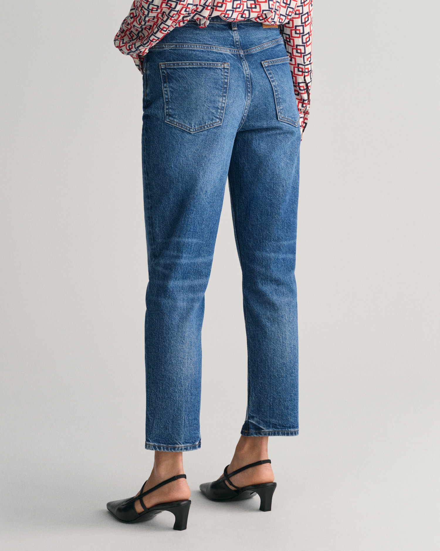 Gant Straight-Jeans »STRAIGHT CROPPED JEANS«, Verkürzte Jeans mit geradem Bein