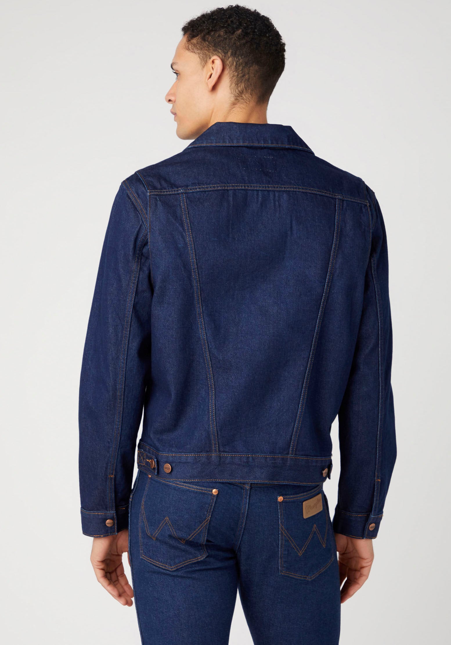 Wrangler Jeansjacke »124MJ«, mit Ziernähten