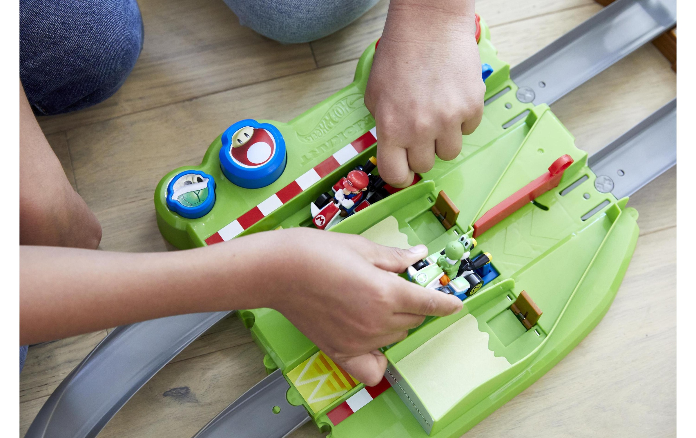 Hot Wheels Autorennbahn »Mariokart Trackset Rundkurs«