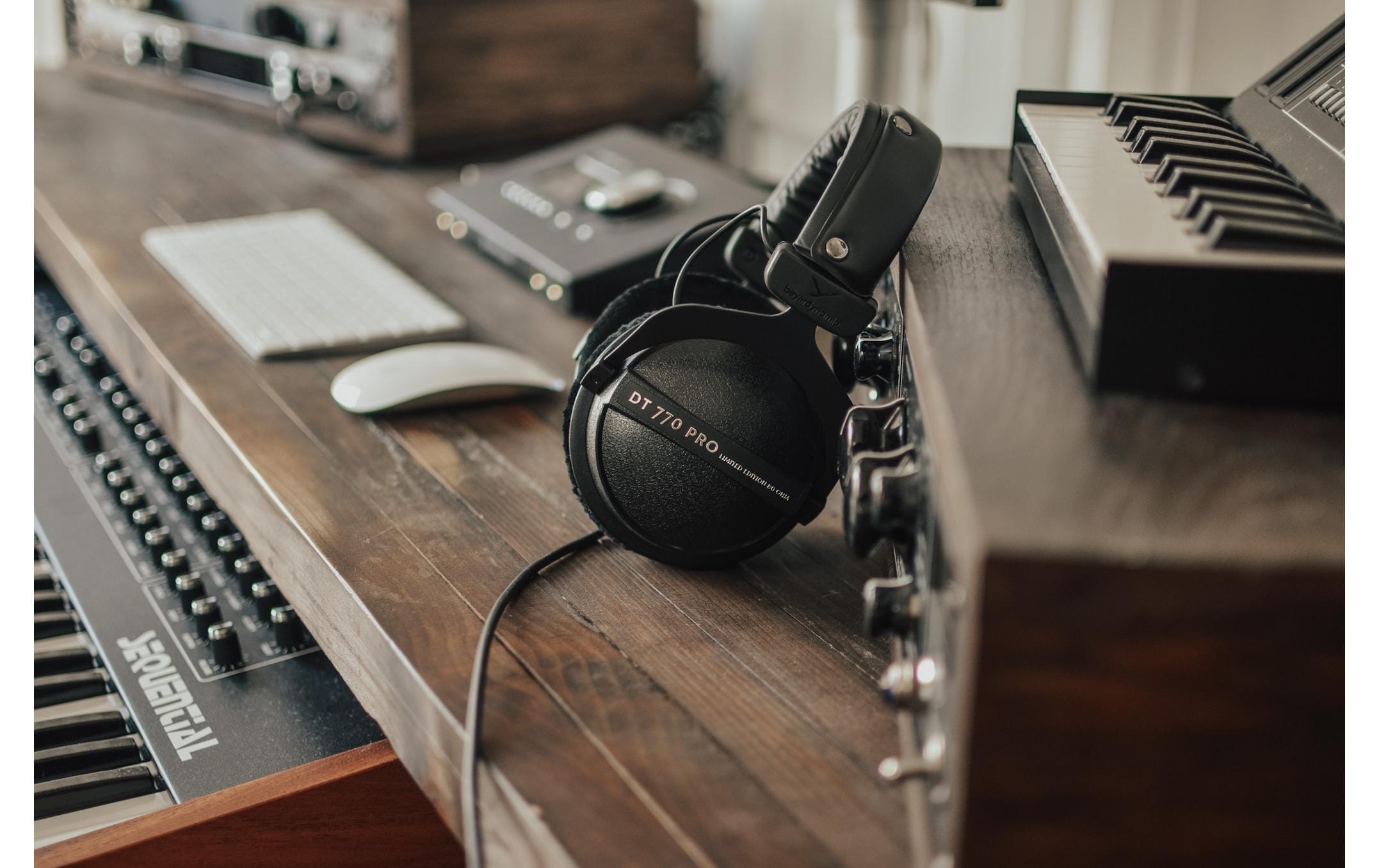 beyerdynamic Over-Ear-Kopfhörer »DT 770 Pro Black 80 Ω«