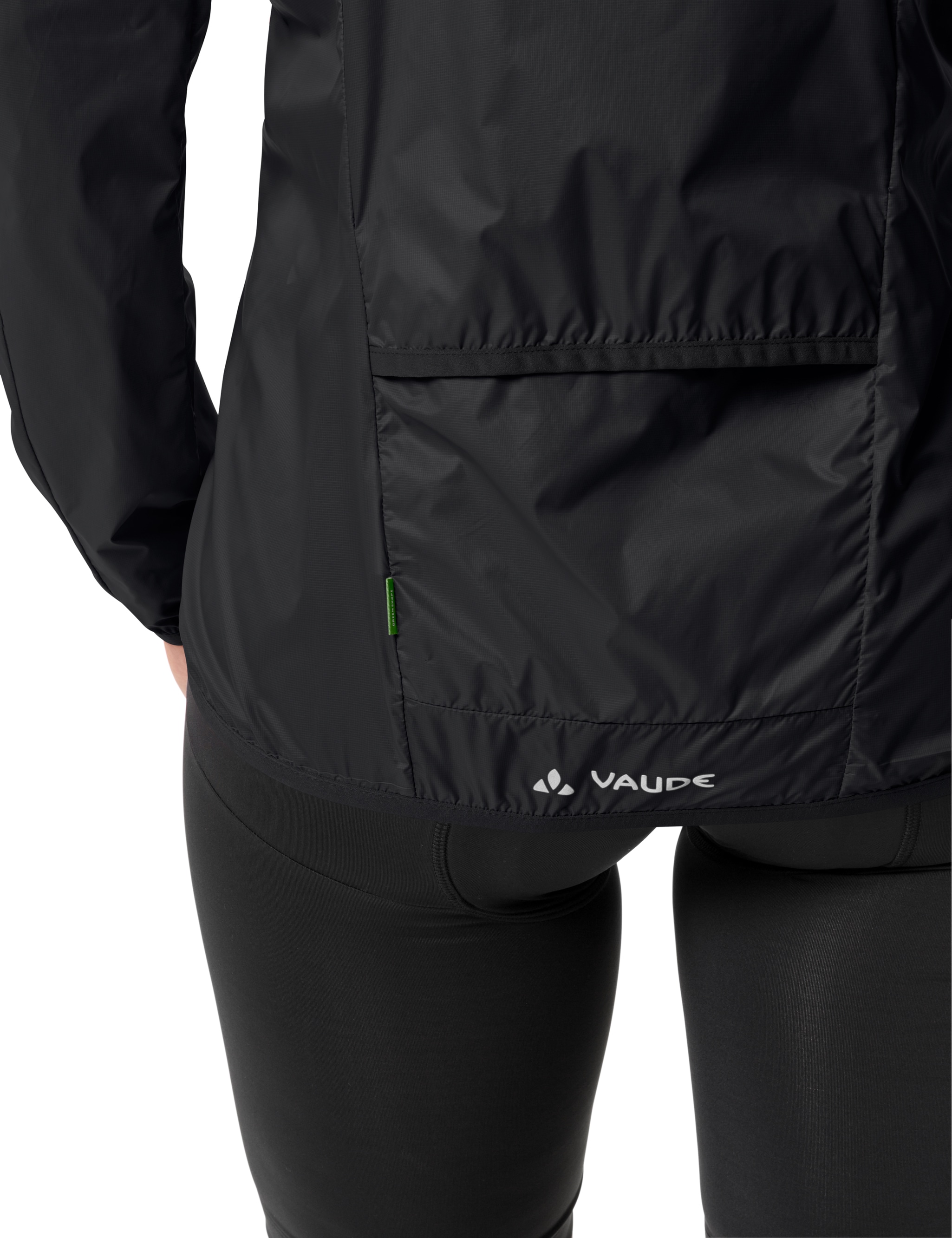 VAUDE Fahrradjacke »WOMEN'S MATERA AIR JACKET«, (1 St.), ohne Kapuze, Winddicht & Atmungsaktiv & Wasserabweisend