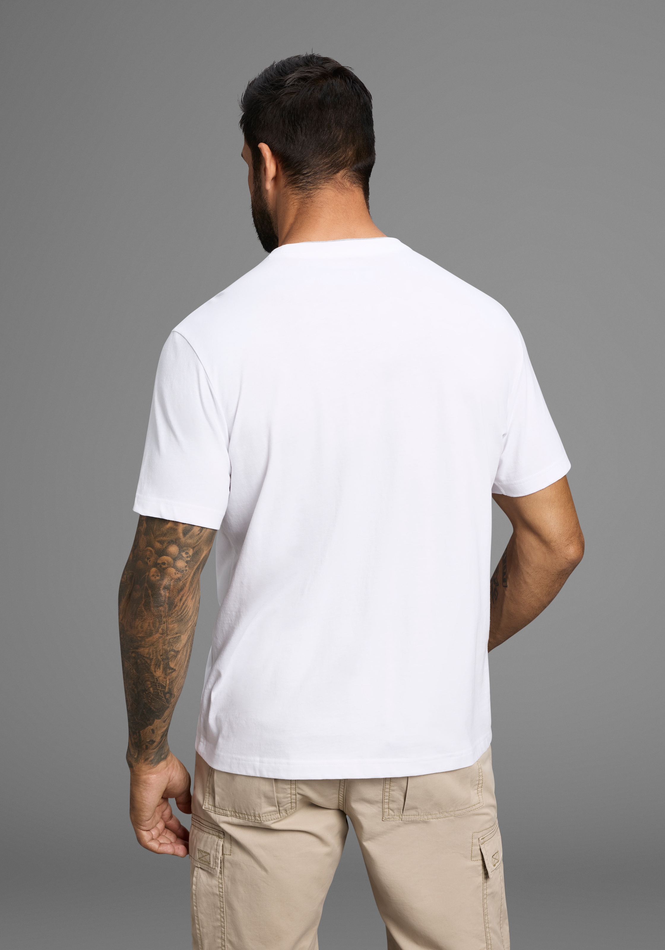 Man's World Rundhalsshirt »Neue Kollektion!«, (2-er Pack), mit kontrastfarbigen Einsatz am Halsausschnitt