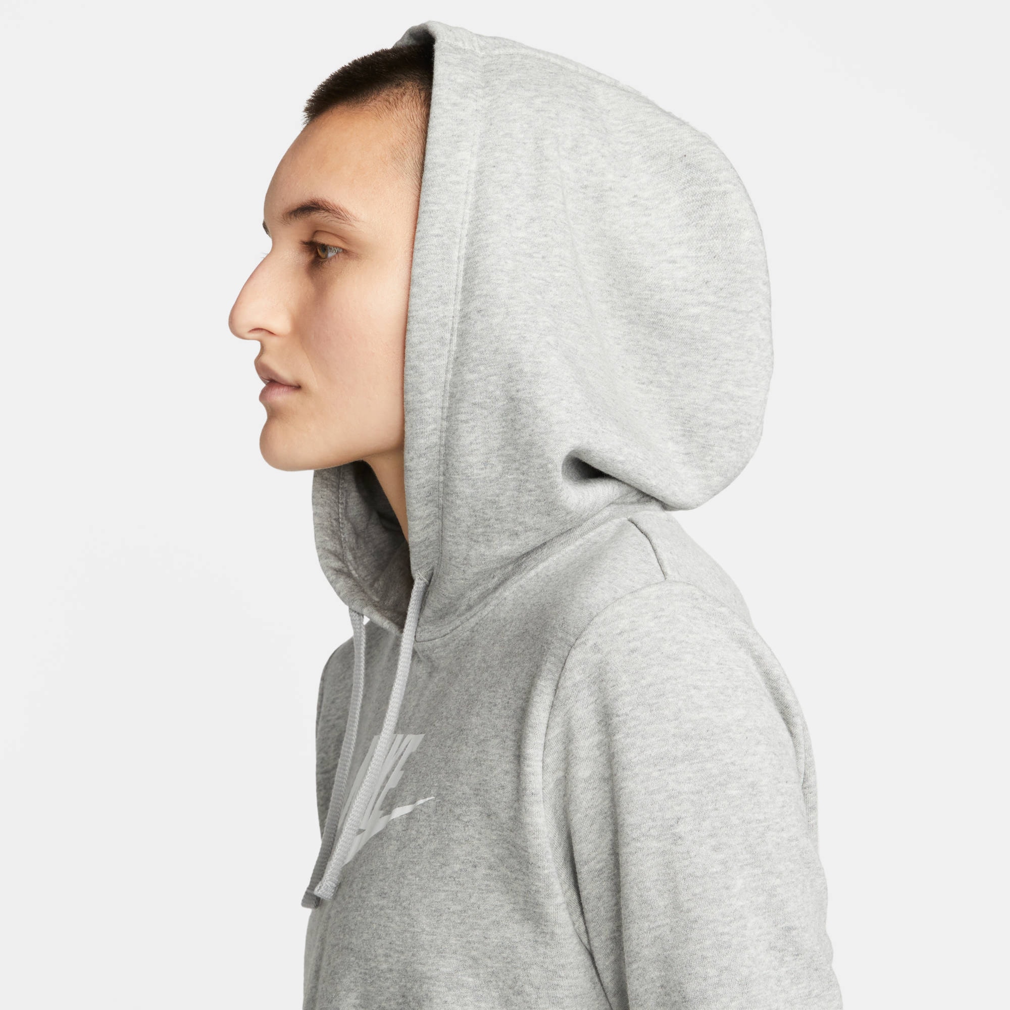 Nike Sportswear Kapuzensweatshirt »Club Fleece Women's Logo Pullover Hoodie«, Damen Kapuzenpullover aus weichem Fleece Material
