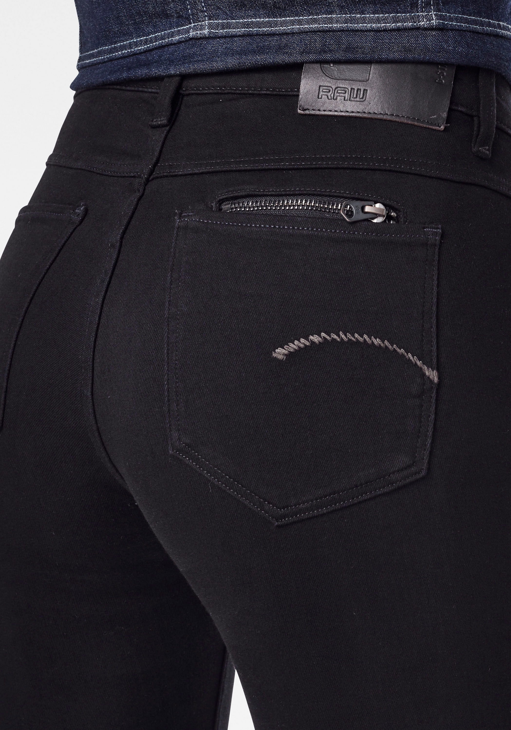 G-STAR Straight-Jeans »Noxer Straight«, mit Reissverschlusstasche über der Gesässtasche hinten
