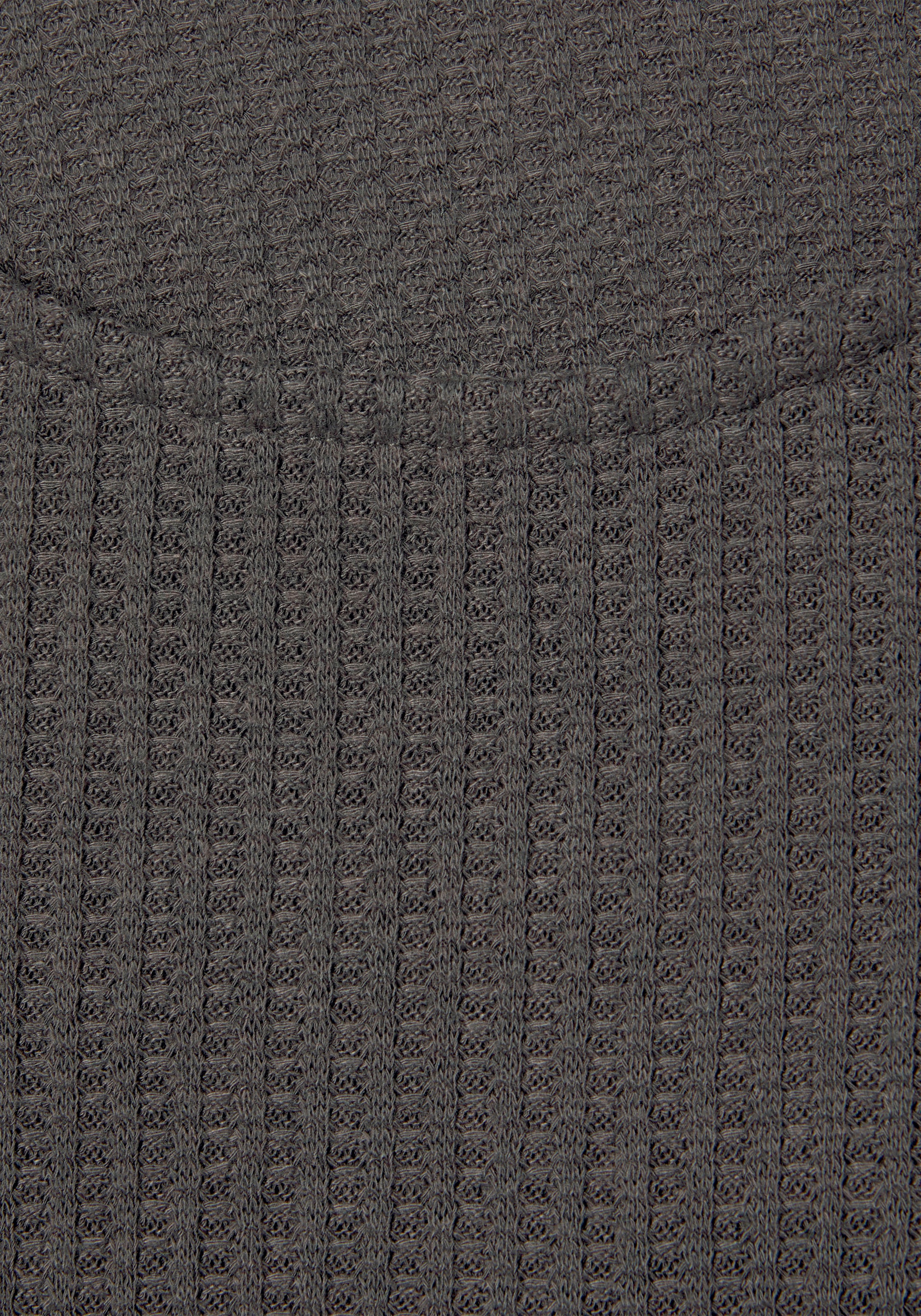 LASCANA Langarmshirt »in modischer Piqué-Optik«, aus pflegeleichter Qualität mit Viskose