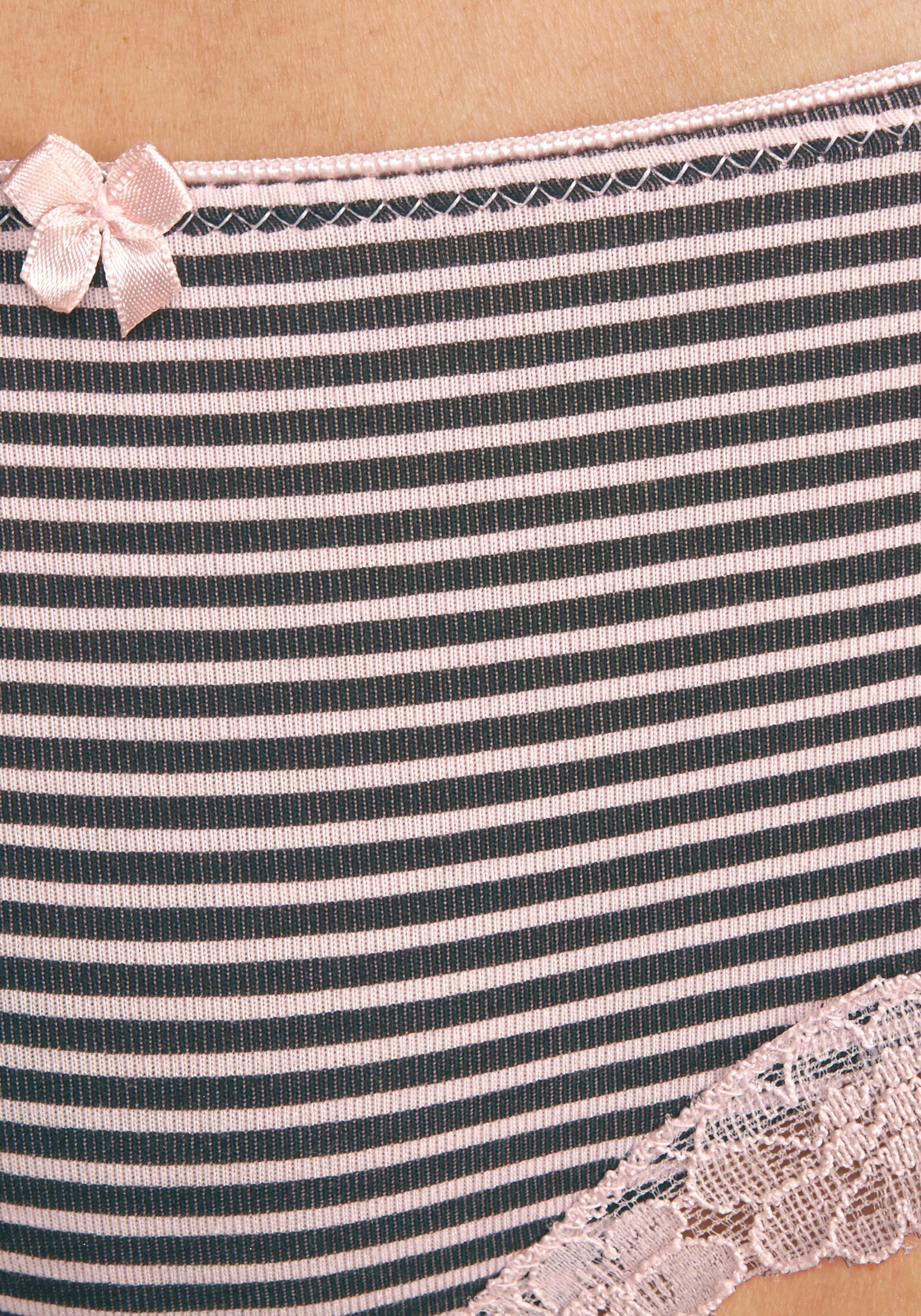 LASCANA Panty, (Packung, 3 St.), Jelmoli-Versand zarter Spitze Baumwolle kaufen elastischer mit aus Schweiz online bei