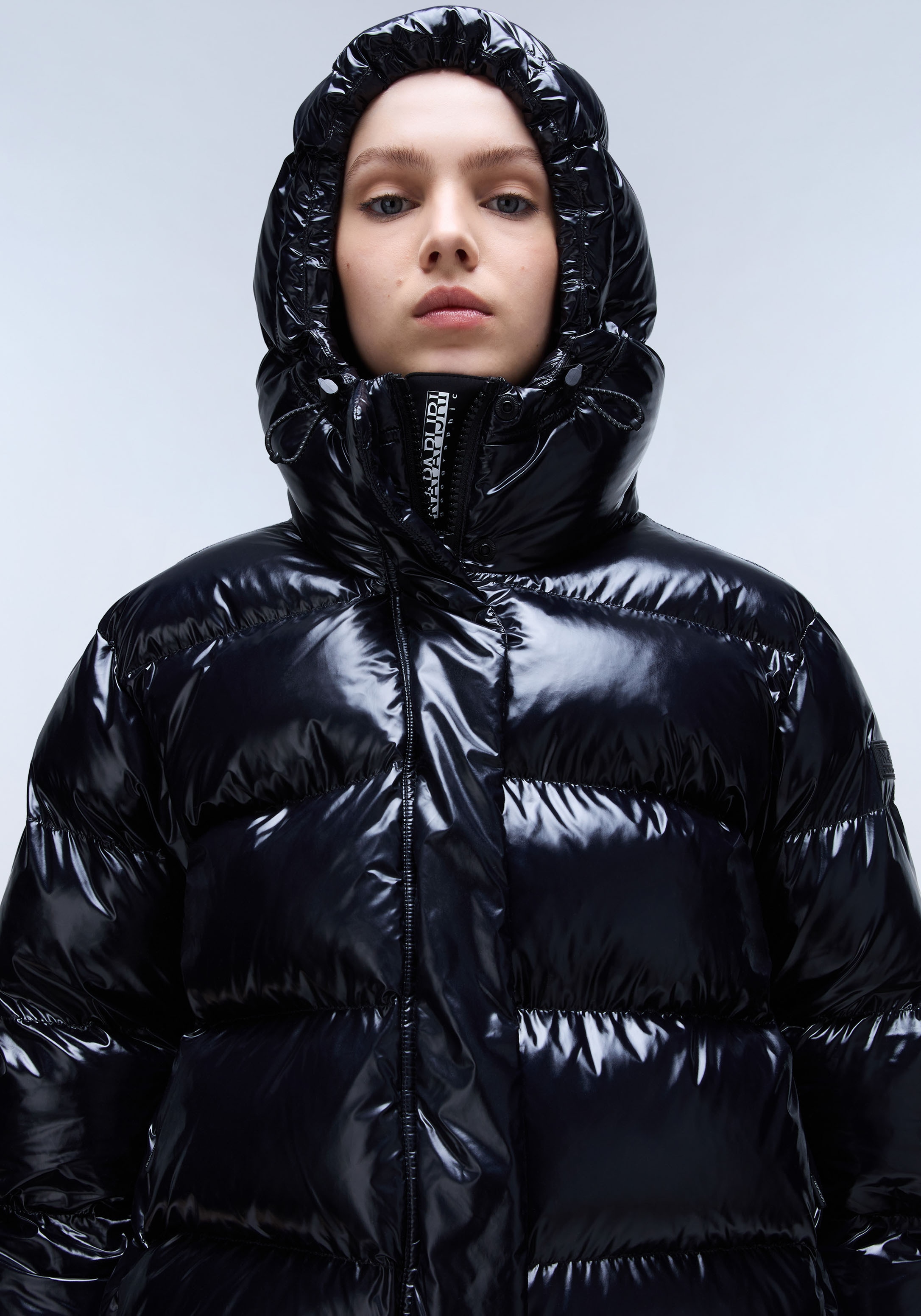 Napapijri Steppjacke »GLANE«, mit Kapuze, in glänzender Optik