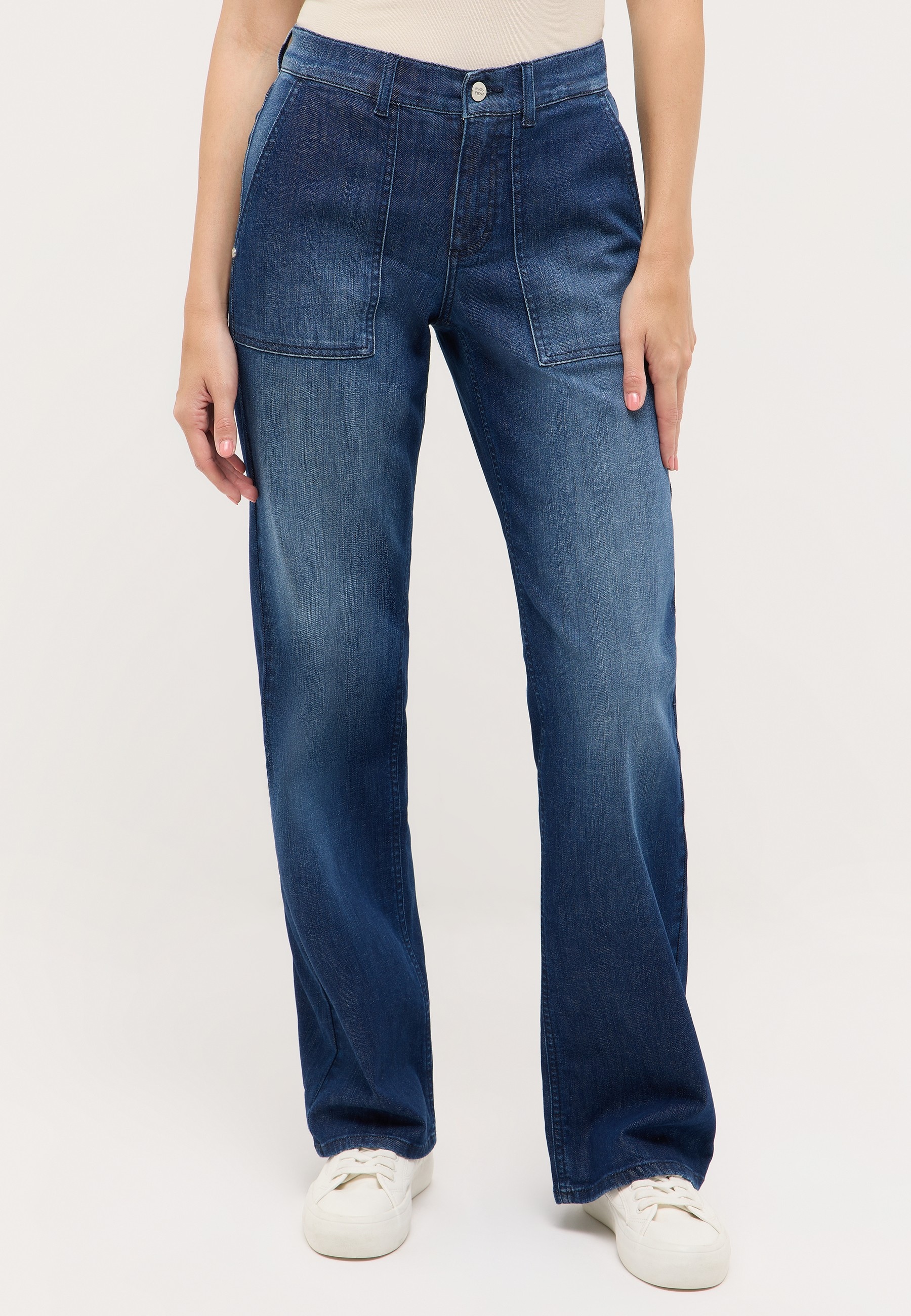 ANGELS Relax-fit-Jeans »LIZ WORKER« mit grossen Vordertaschen und Fade-Out Effekten