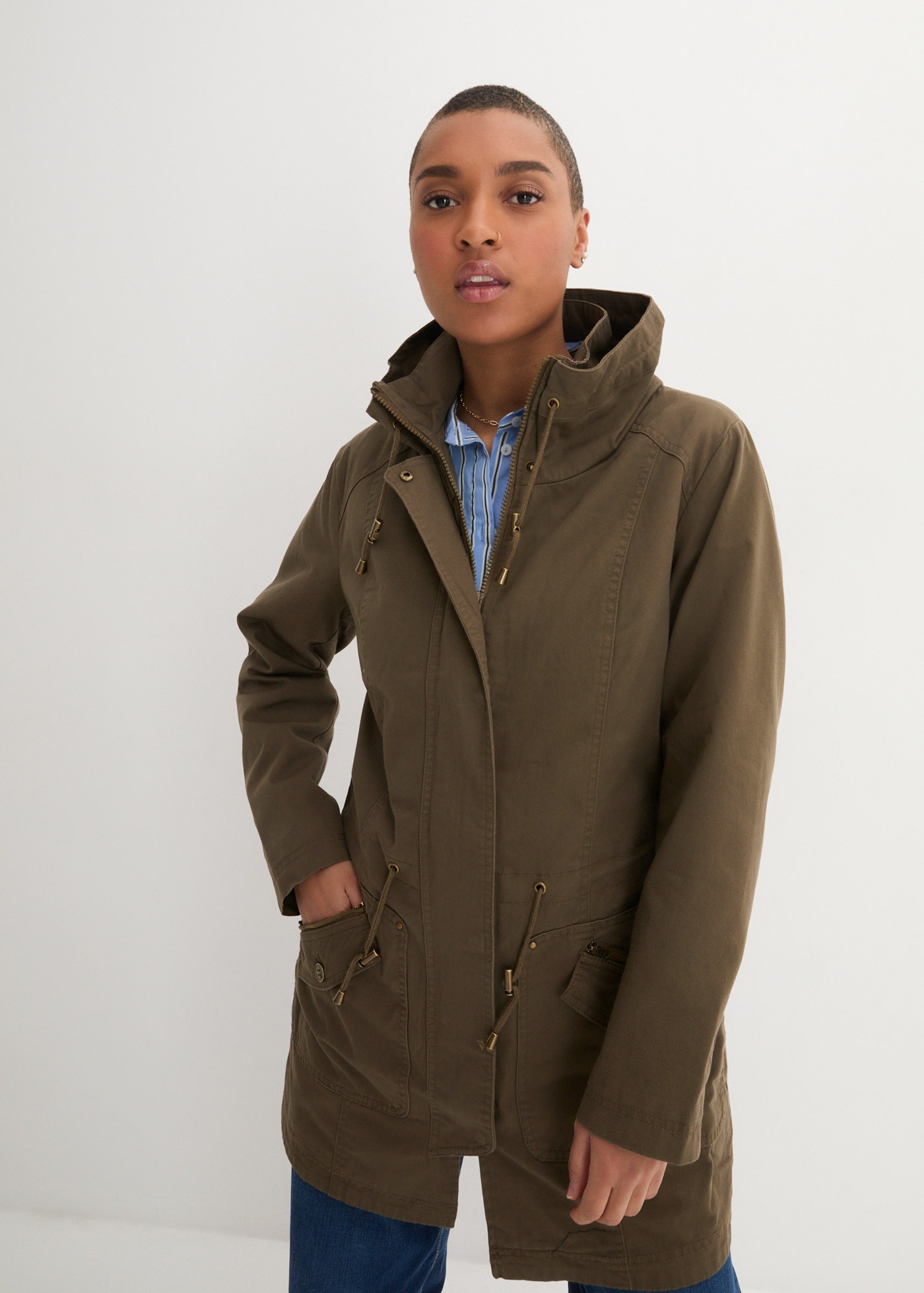 bonprix Parka »Baumwoll-Kurzparka mit Stehkragen, talliert« Baumwoll-Kurzparka mit Stehkragen, talliert