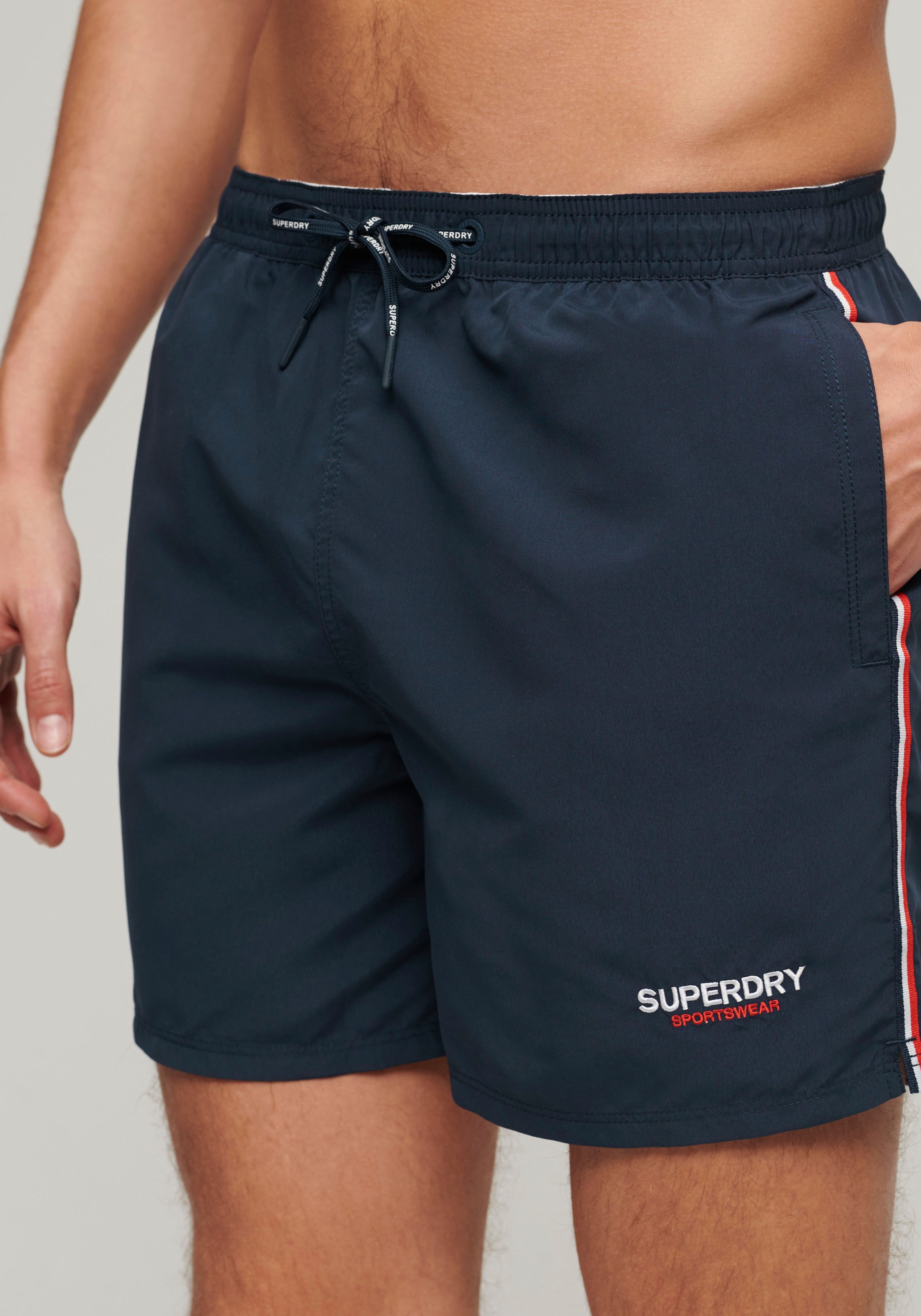 Superdry Badeshorts »SPORTSWEAR EMB 15" SWIM SHORT«