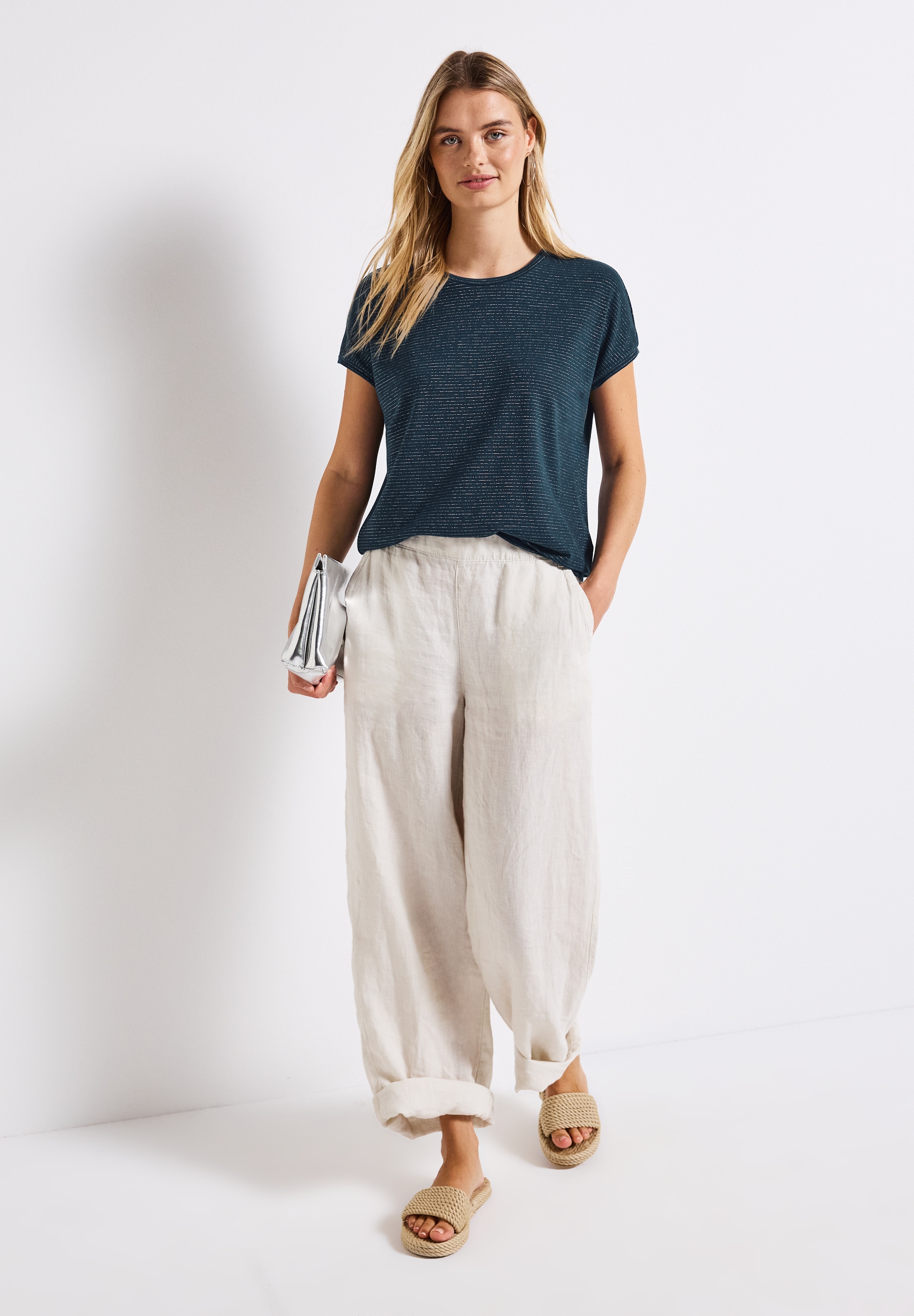 STREET ONE Rundhalsshirt, mit glitzernden Streifen