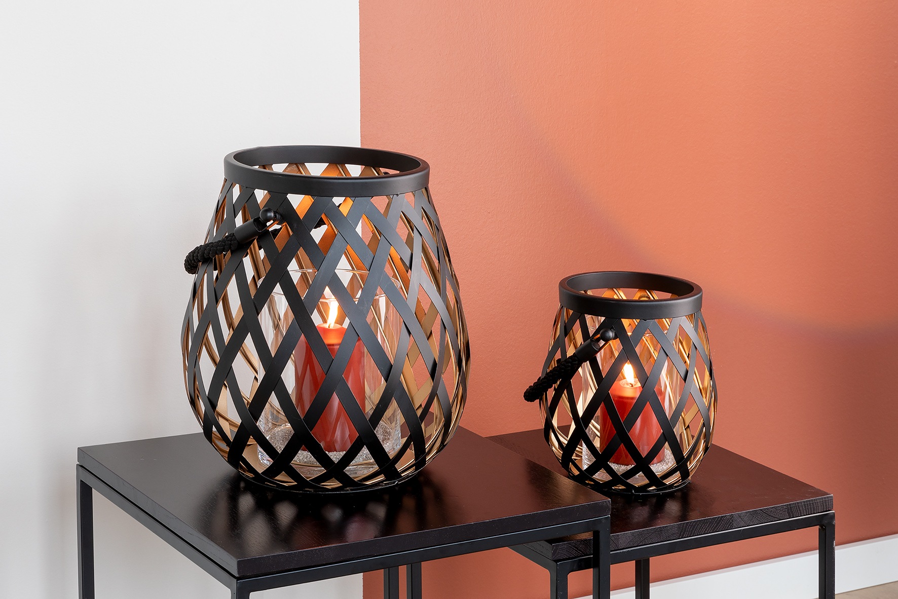 Fink Kerzenlaterne "OTIS" Windlicht, schwarz pulverbeschichtet, innen goldfarben, mit Glas