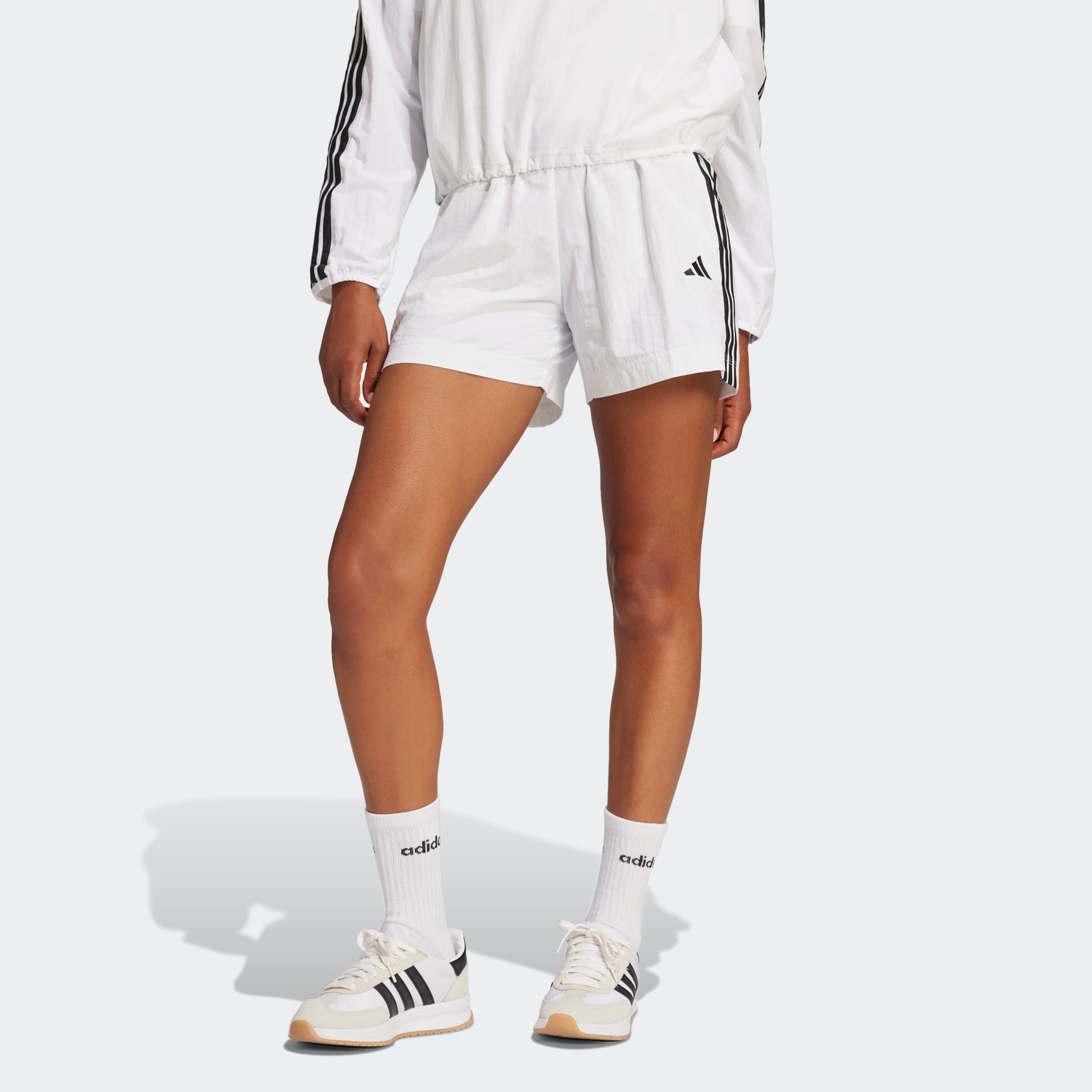 adidas Sportswear Shorts "ESSENTIALS 3-STREIFEN LIFESTYLE WOVEN" für Sport, aus Polyamid, mit Gummizug, leichte Qualität