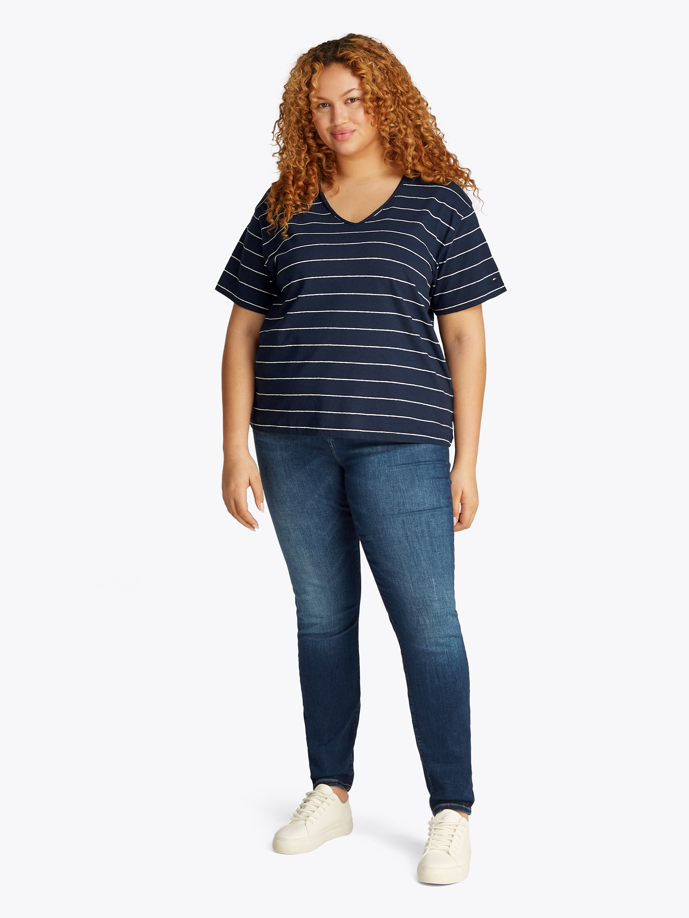 Tommy Hilfiger Curve V-Shirt »CRV MODERN CO LINEN V-NK SS«, in Grossen Grössen