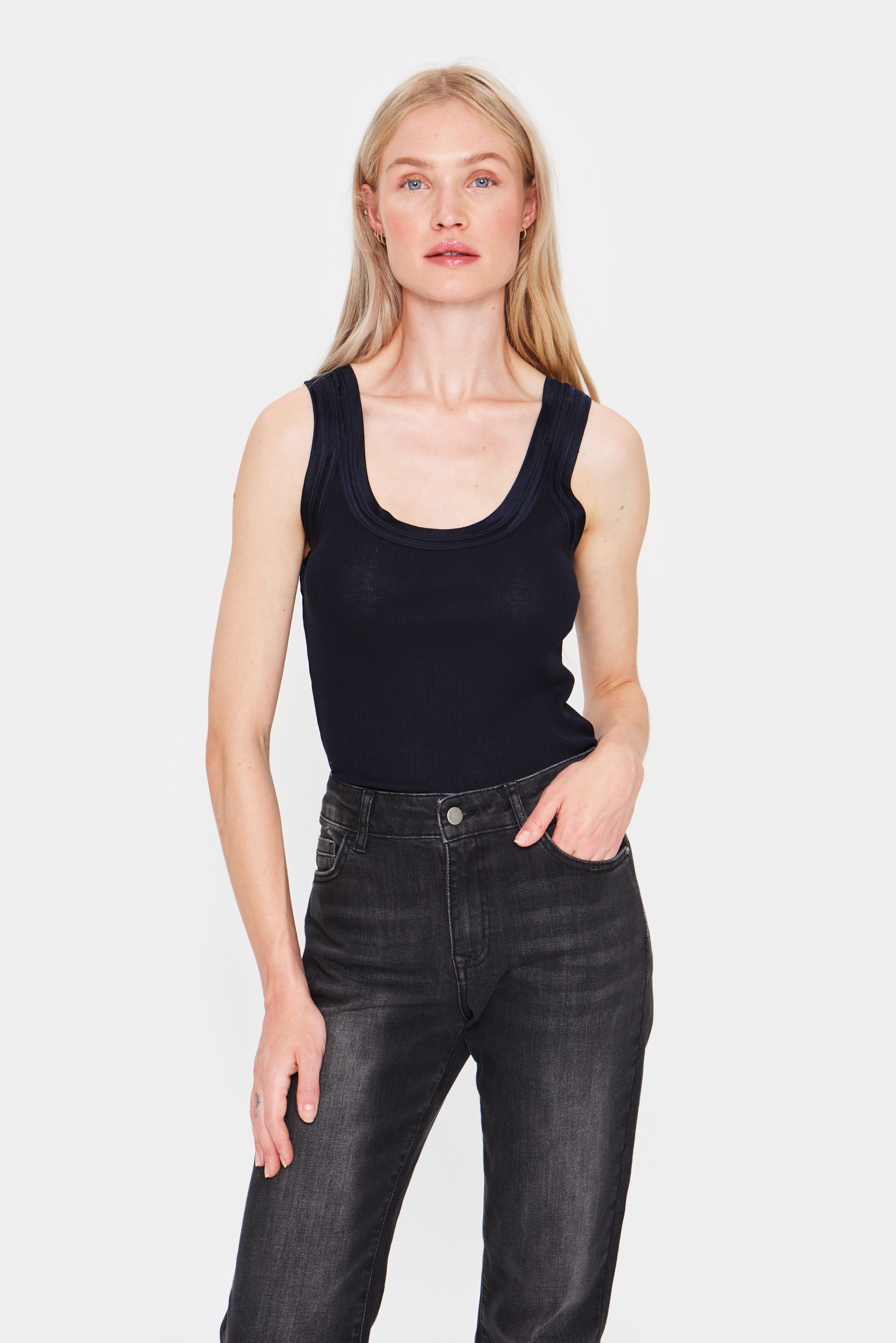 Saint Tropez Tanktop »SZ-MAYA TANK TOP« mit Seidenanteil