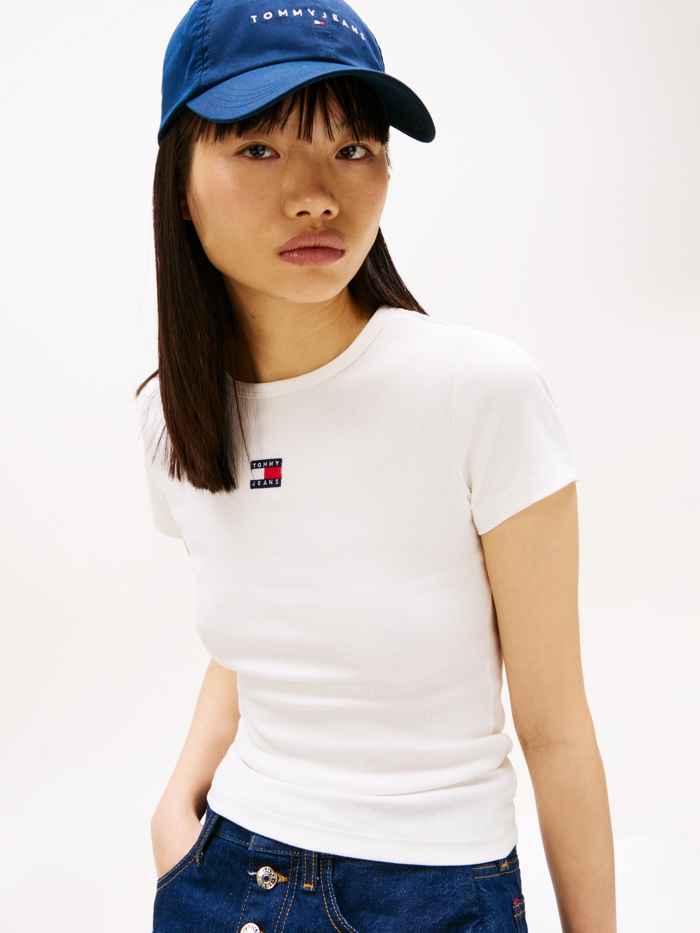 Tommy Jeans T-Shirt »TJW SLIM BADGE RIB TEE«, in Rippoptik
