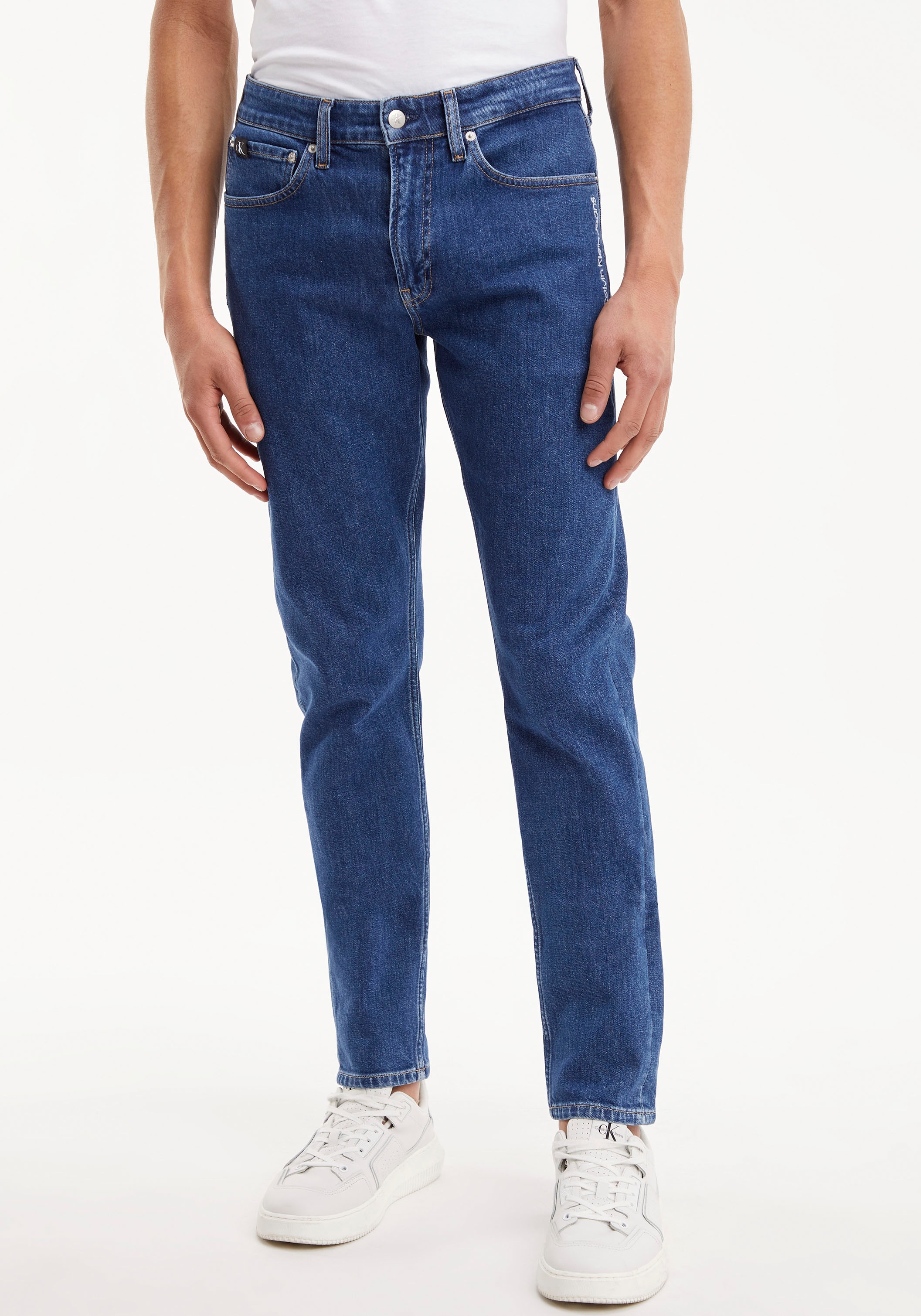 Tapered-fit-Jeans »SLIM TAPER«, mit Calvin Klein Leder-Badge