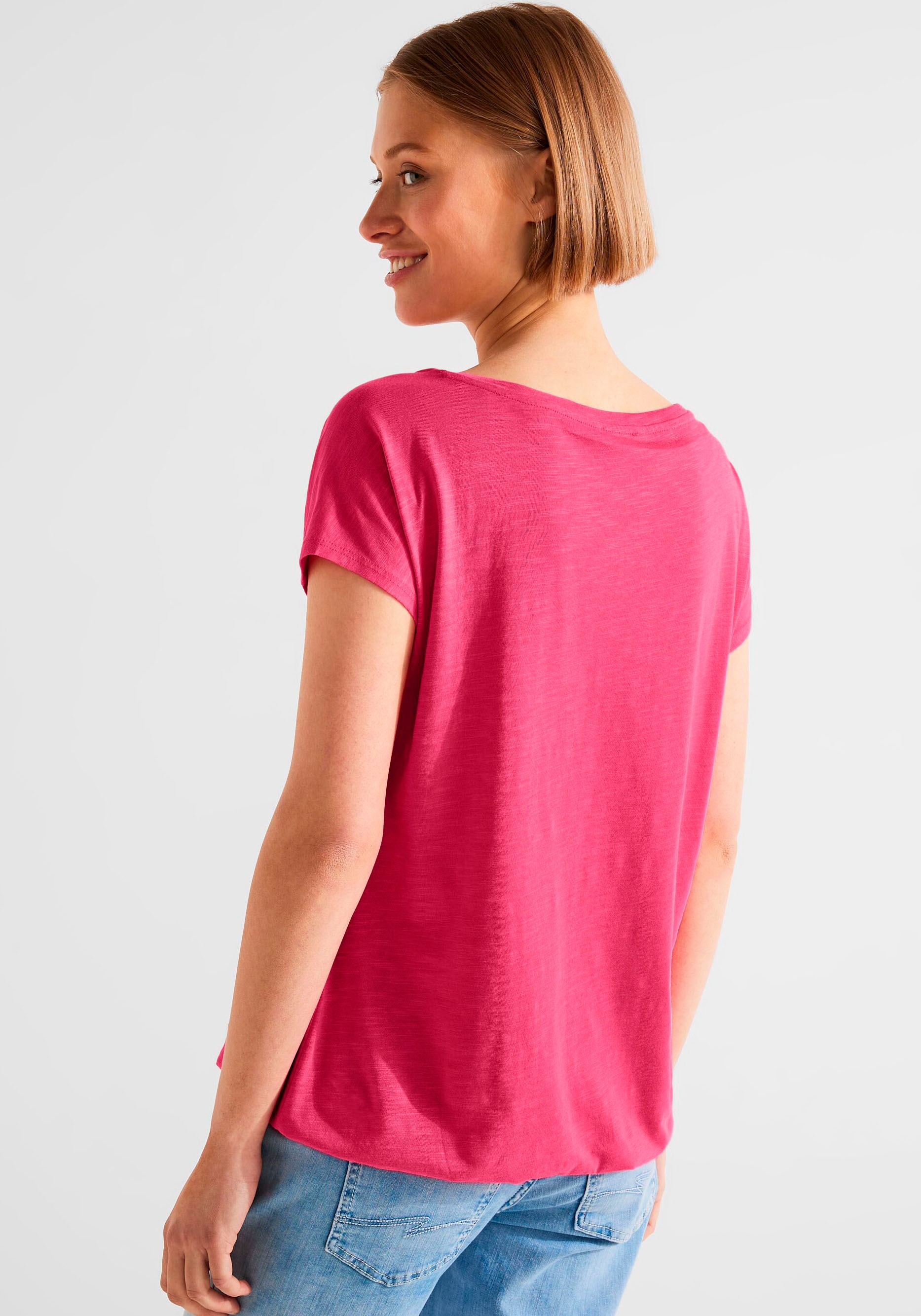 STREET ONE Jelmoli-Versand online perfekten bei elastischem T-Shirt, Sitz für shoppen Saum Schweiz mit