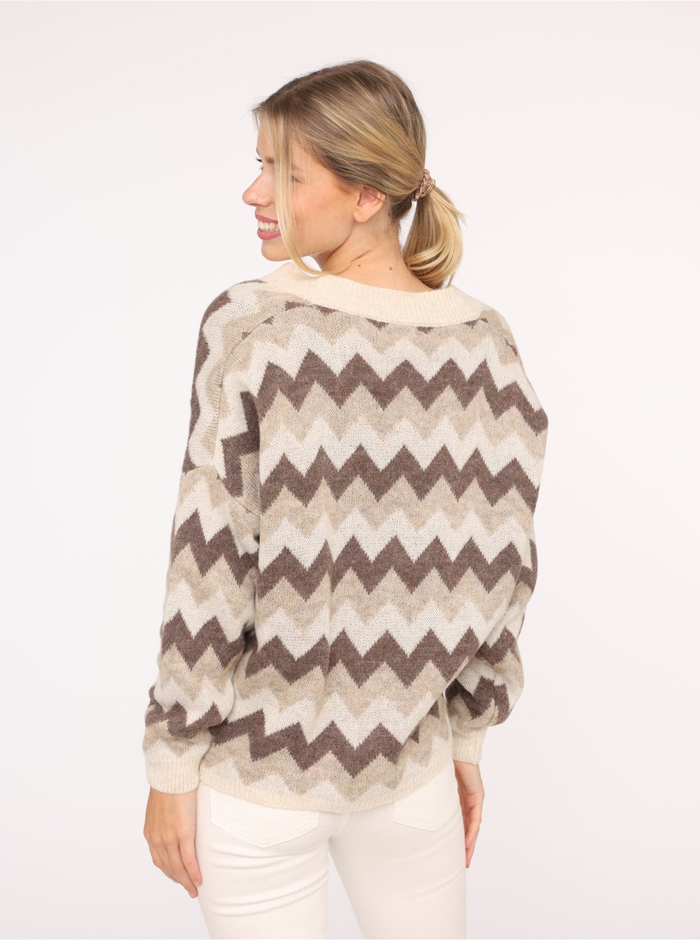 Zwillingsherz Strickjacke, Langarm, Zick-Zack-Muster, Knopfleiste, tiefer V-Ausschnitt