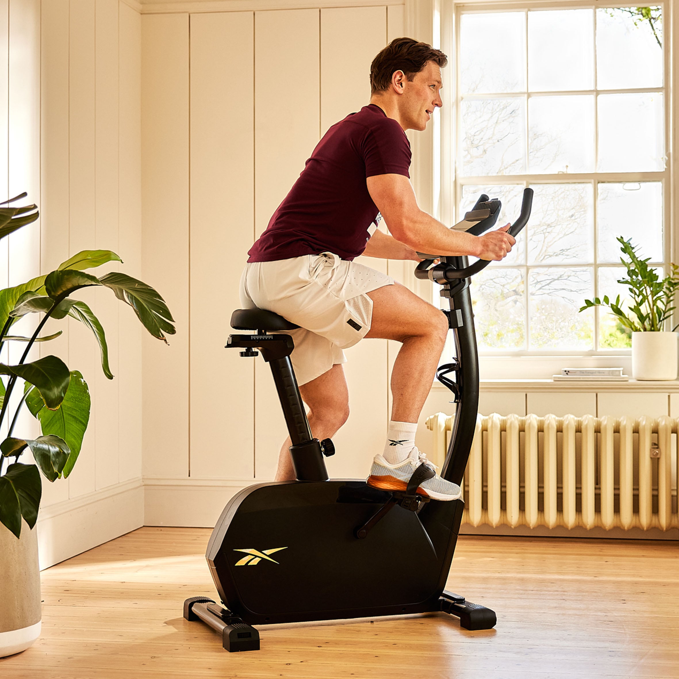 Reebok Heimtrainer »FR20 Heimtrainer«, (mit Tablet-Halterung), 8 Widerstandsstufen