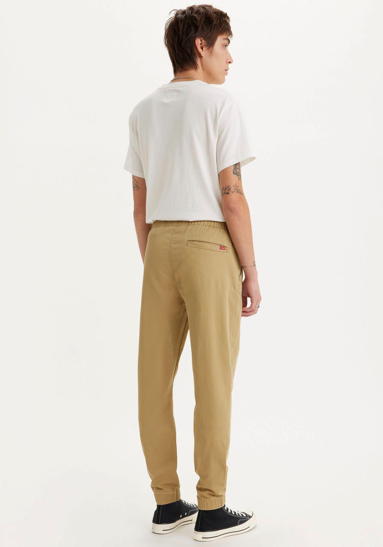 Levi's® Chinohose »LE XX CHINO JOGGER III«, in Unifarbe für leichtes Styling
