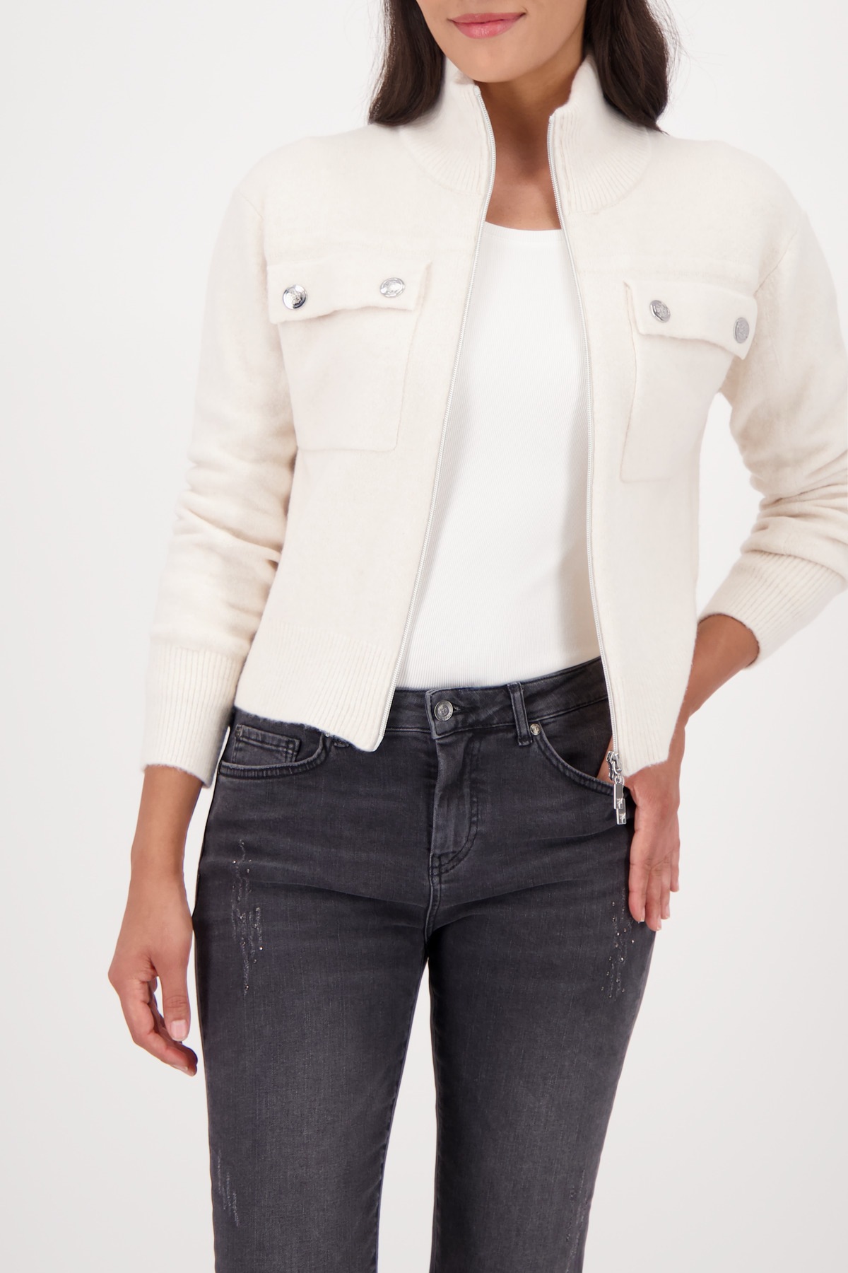Monari Strickjacke »Jacke Strickjacke« Körpernahe Passform mit Stehkragen