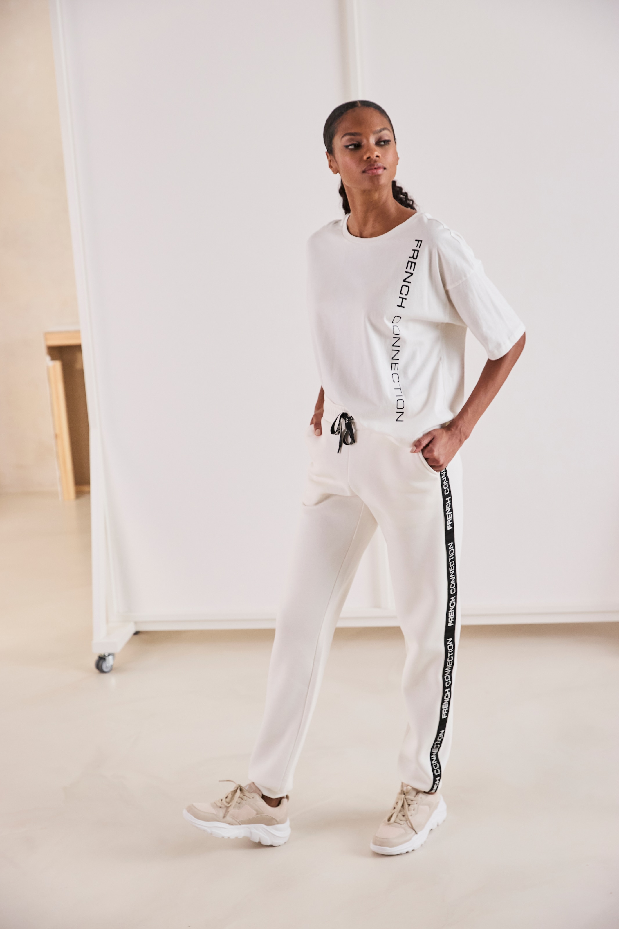 French Connection T-Shirt, mit weiten Ärmeln und Logodruck