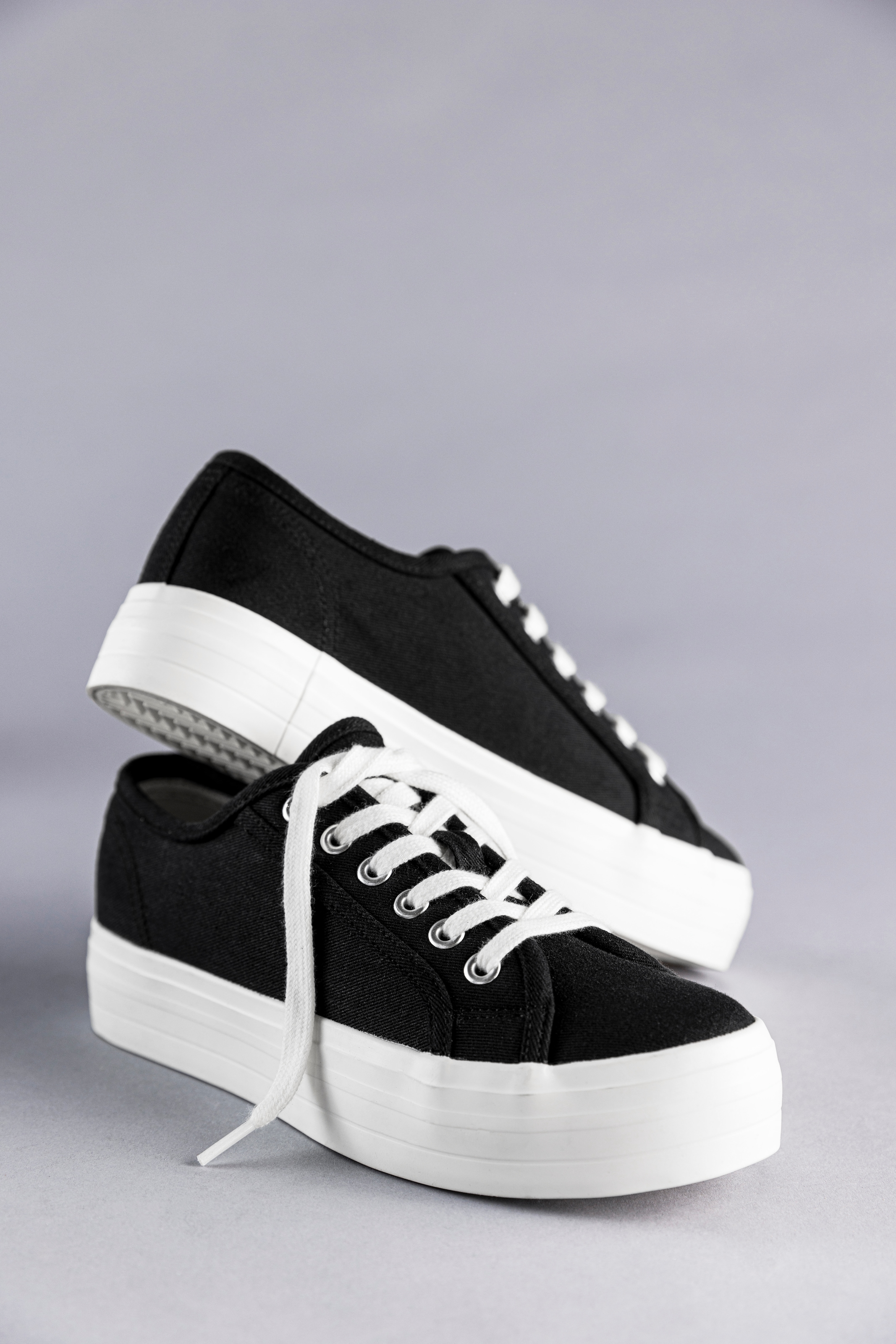 Aniston SHOES Plateausneaker, Freízeitschuh, Basic-Sneaker, Schnürschuh - NEUE KOLLEKTION