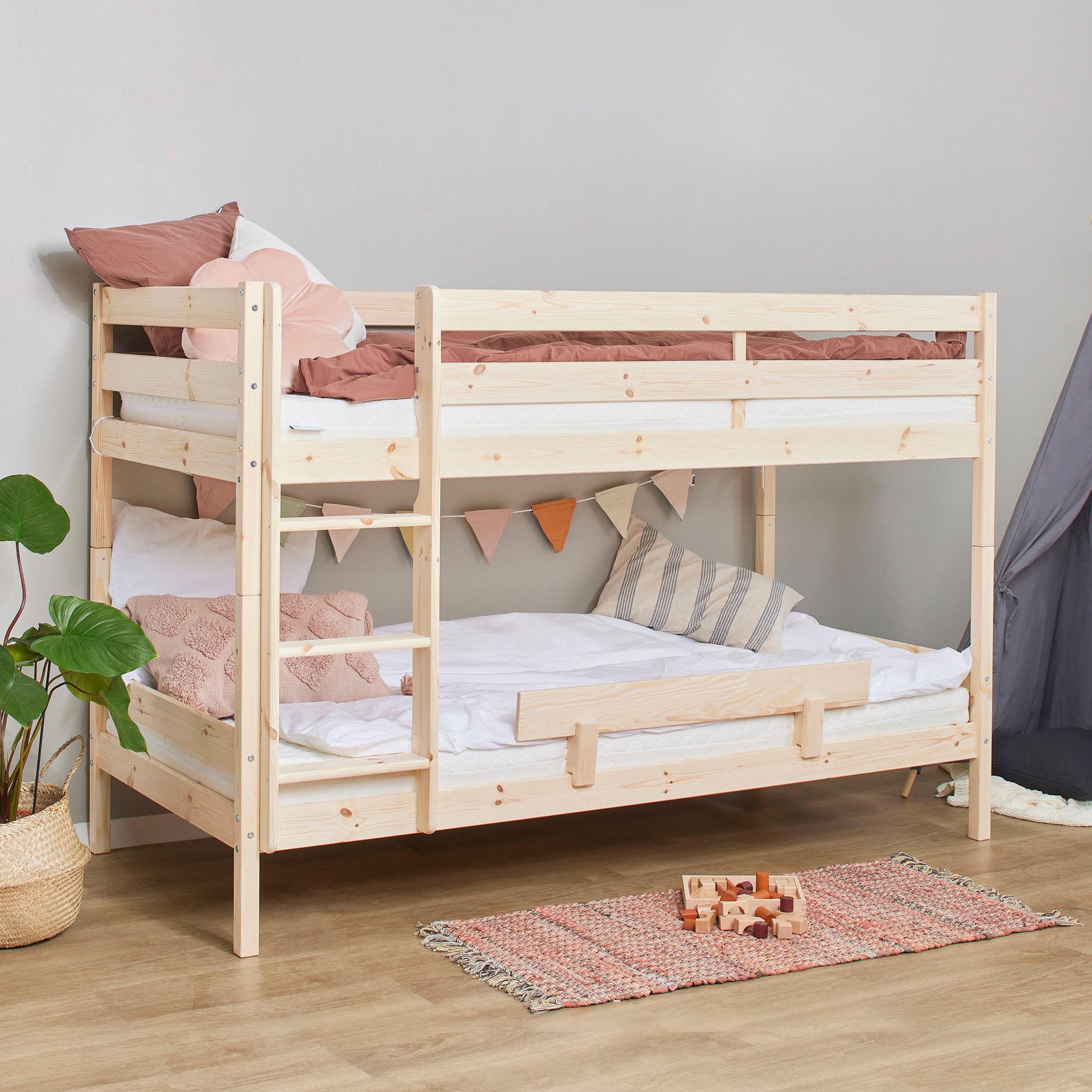 Hoppekids Etagenbett »ECO Comfort Kinderbett 90x200 oder 70x160 aus Massivholz in 4 Farben«, TÜV, FSC und Nordisches Umweltzeichen – wahlweise mit Matratzen