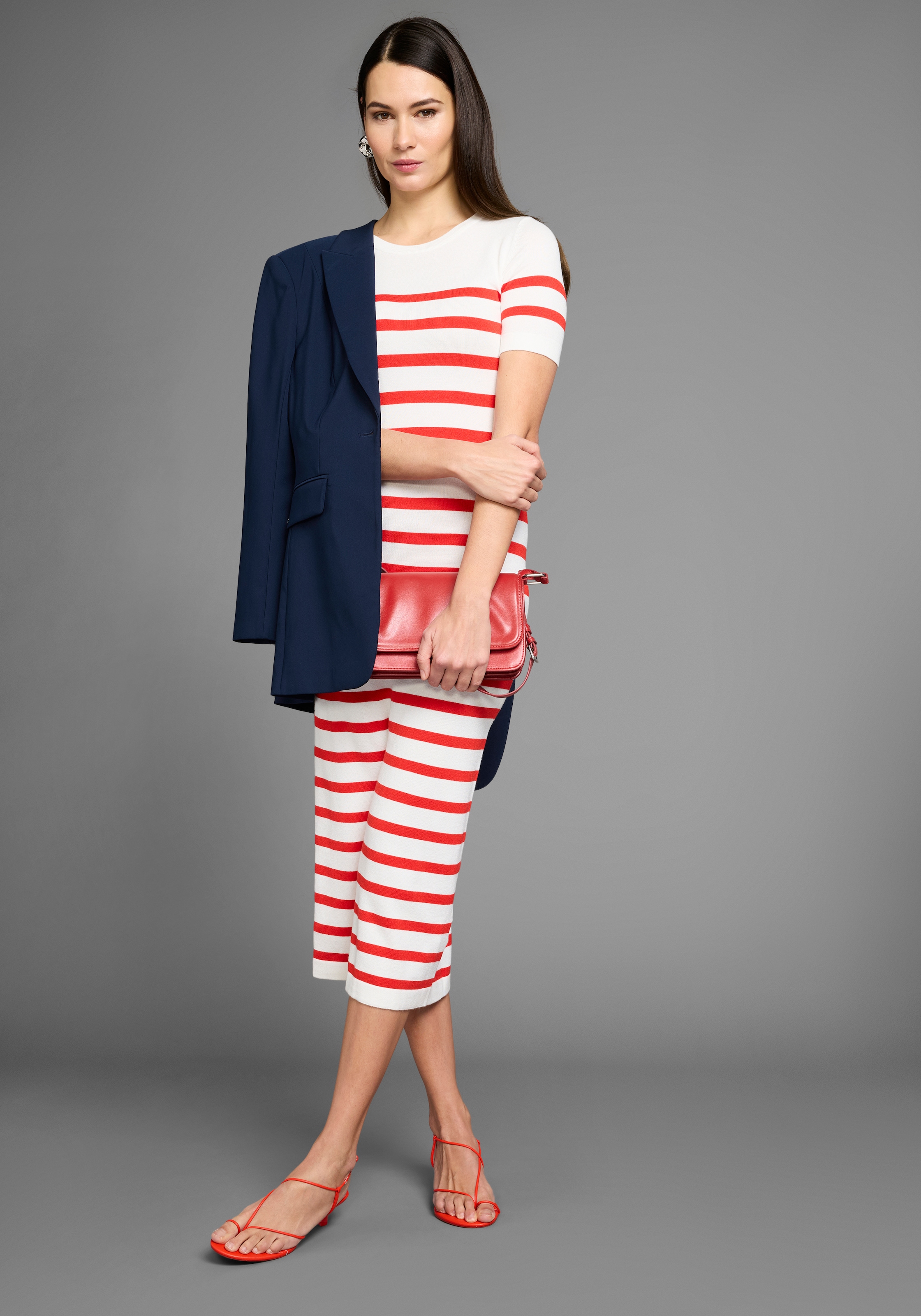 HECHTER PARIS Strickkleid, wadenlang, modern, aus Viskosemischung, Kurzarm