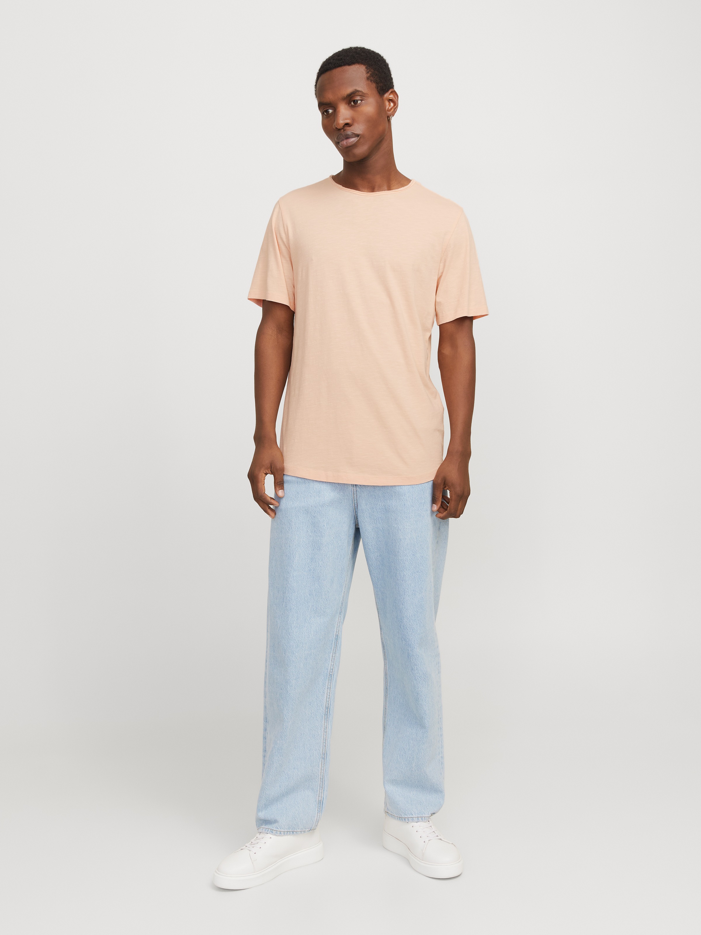 Jack & Jones Rundhalsshirt »JJEBASHER TEE O-NECK SS NOOS«, mit Rundhalsausschnitt