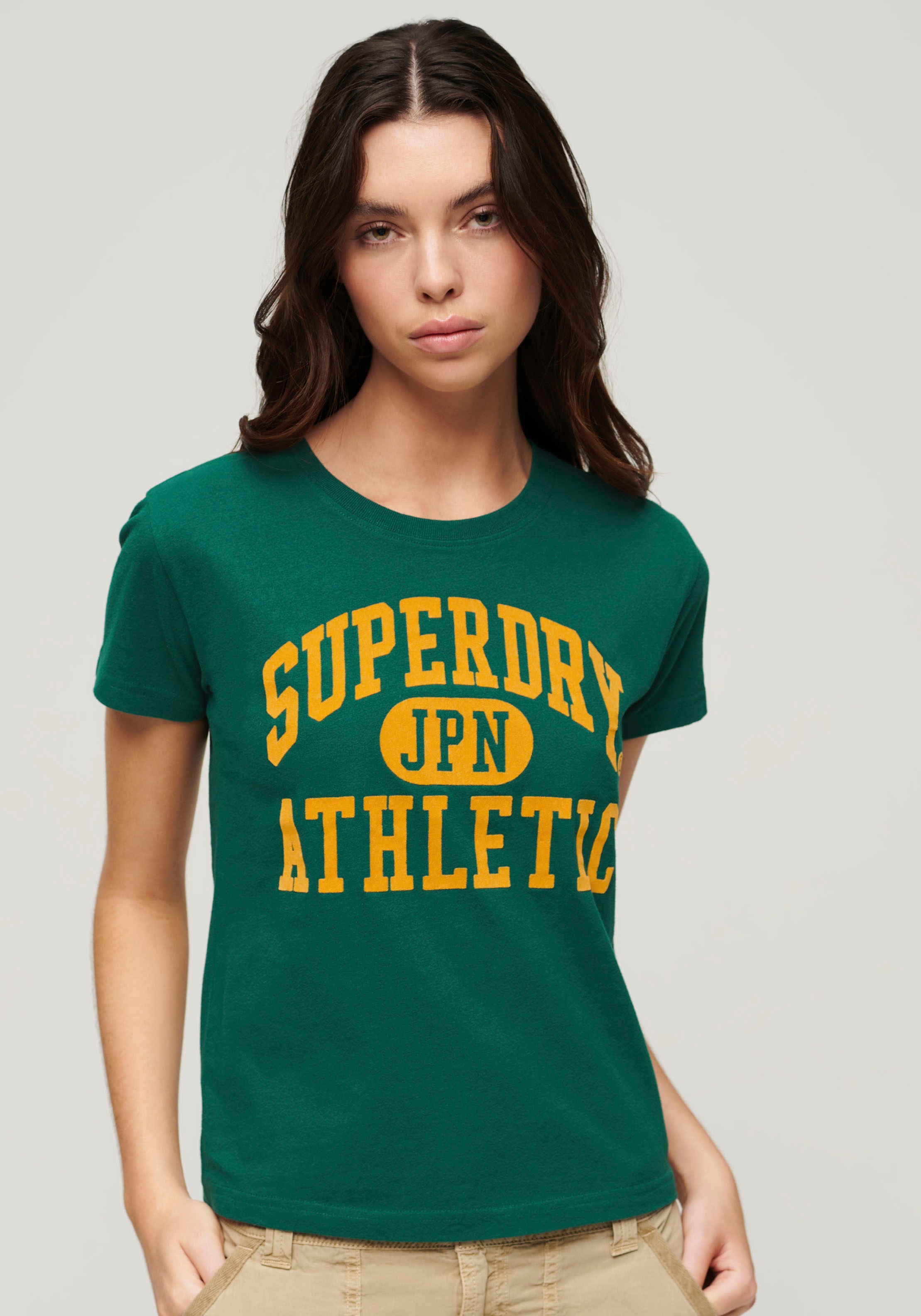 Superdry Print-Shirt »stylisches T-Shirt VARSITY FLOCKED FITTED TEE mit bedrucktem Design«, (Rundhals, Kurzarm, Logodruck, Frontdruck, Flockprint), normale Passform aus pflegeleichter Baumwolle