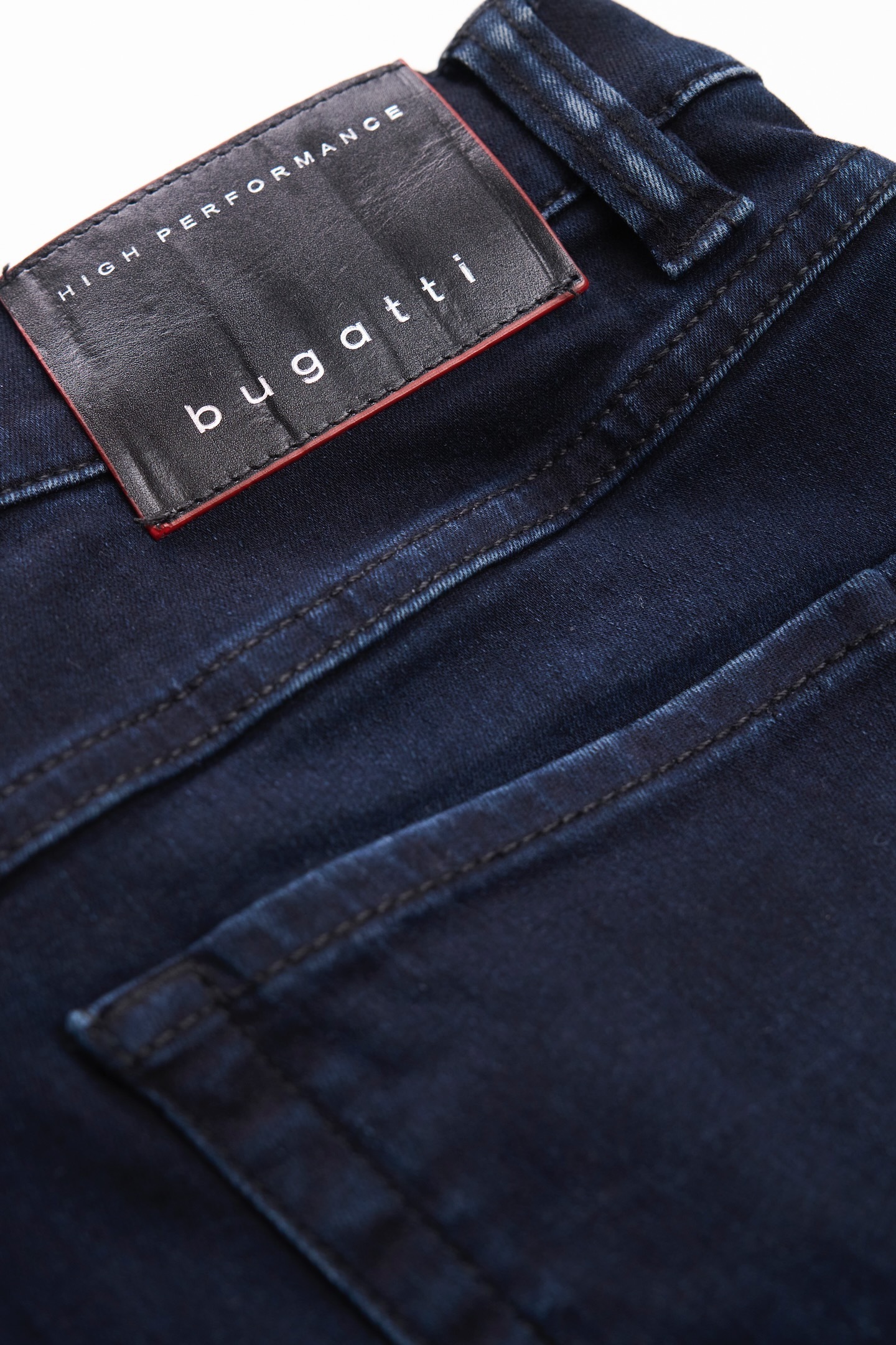 bugatti 5-Pocket-Jeans »Basic Essentials«, besonders bequem