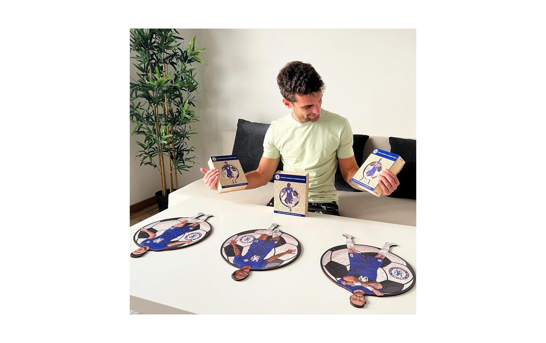 Puzzle »Iconic Chelsea FC – Reece James«, Holzart: Birke (Herkunftsland: China)