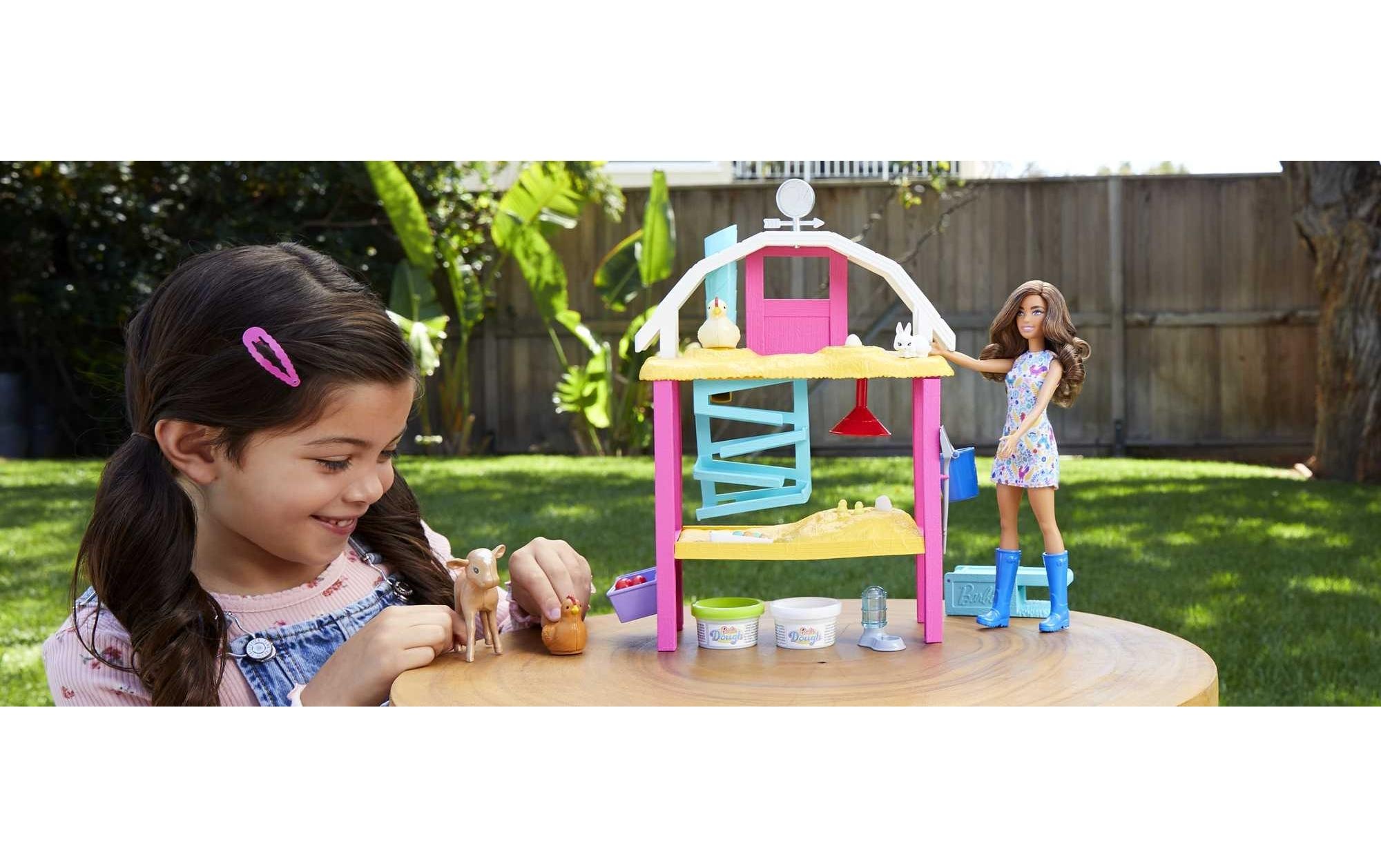 Barbie Spielwelt »Spielset Hühnerhof mit Tieren & Puppe«