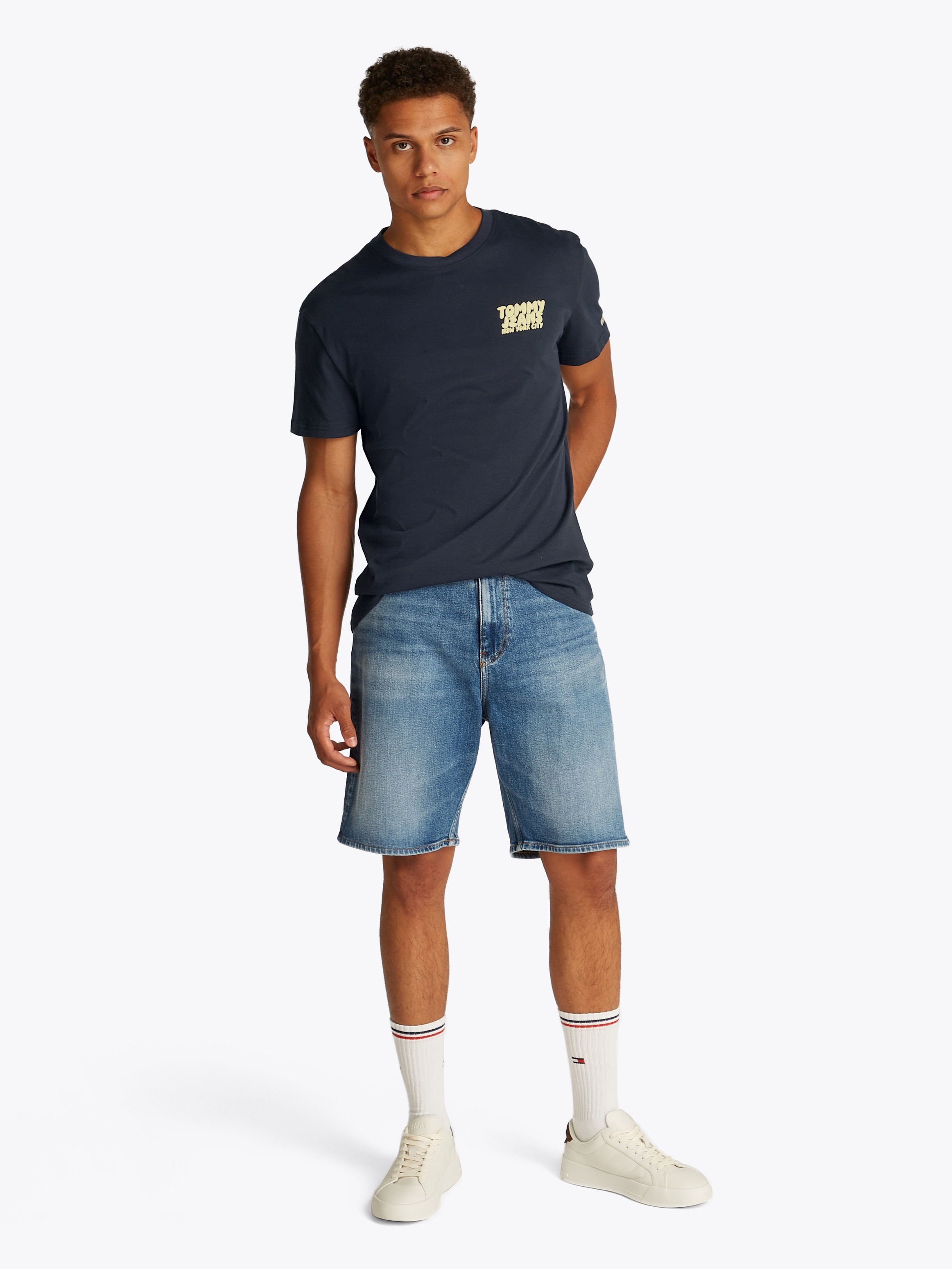 Tommy Jeans Kurzarmshirt »TJM REG BUBBLE BACK SS TEE EXT«, Mit Rundhalsausschnitt