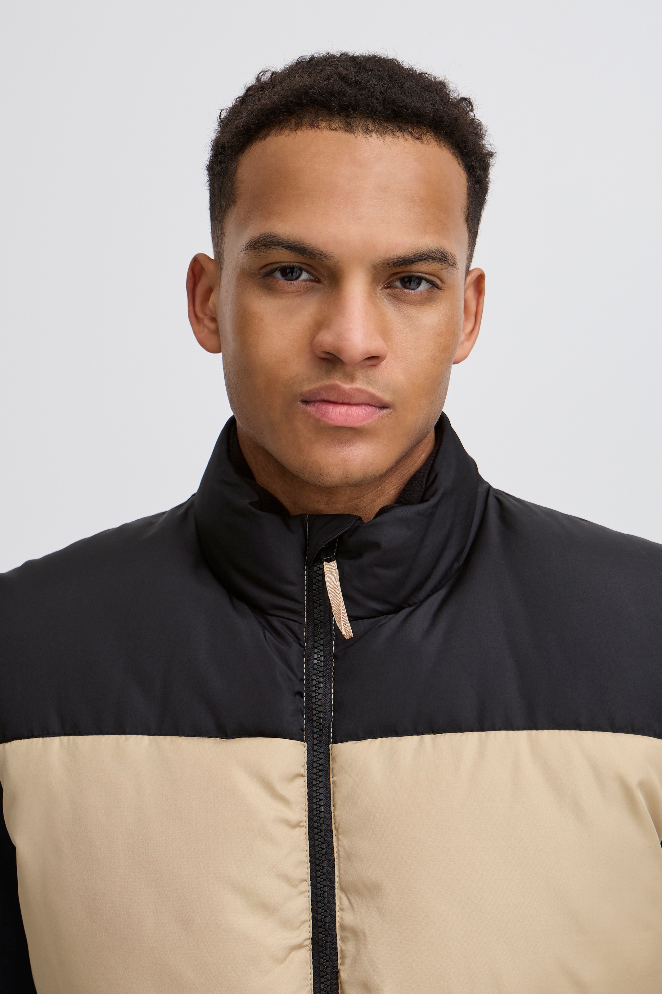 Blend Outdoorjacke »BHELWIN colorblock vest«