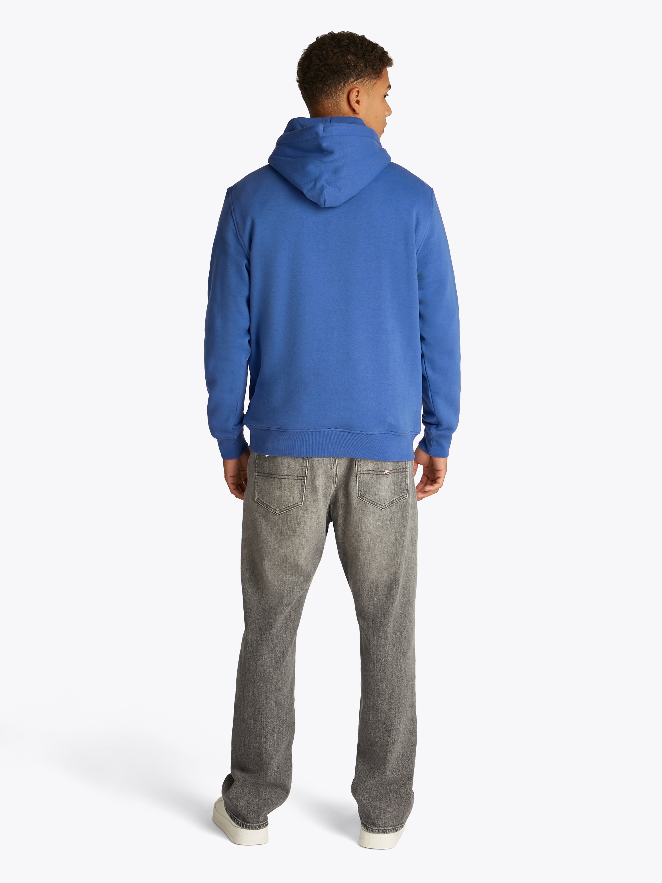 Tommy Jeans Sweatshirt »TJM REG ESSENTIAL FLAG HOOD EXT«, mit bedruckten Markenlogo auf Brusthöhe