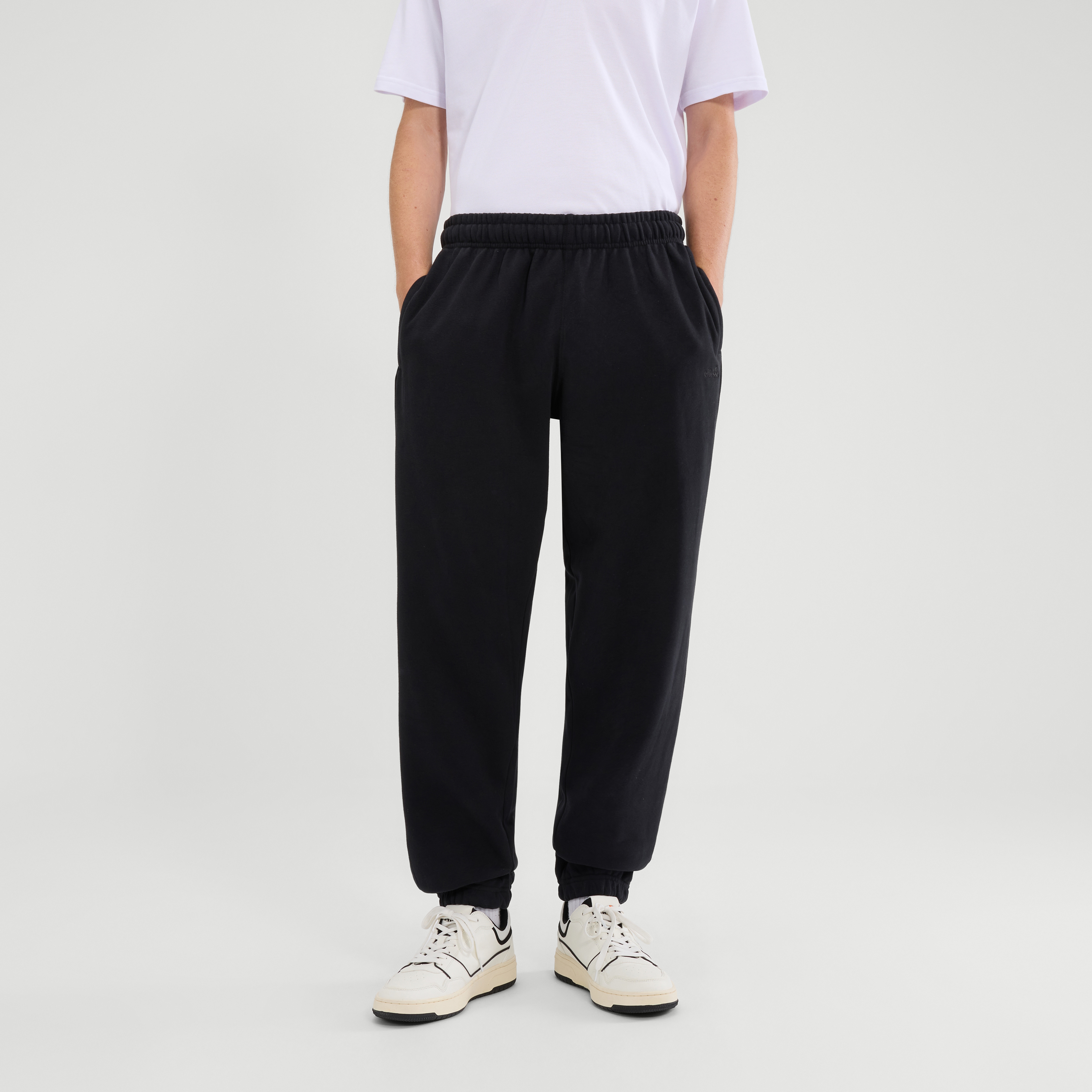 Ellesse Jogginghose "PIDEURA JOGGER" sportlicher Stil, für Sport und Freizeit, leichtes Material