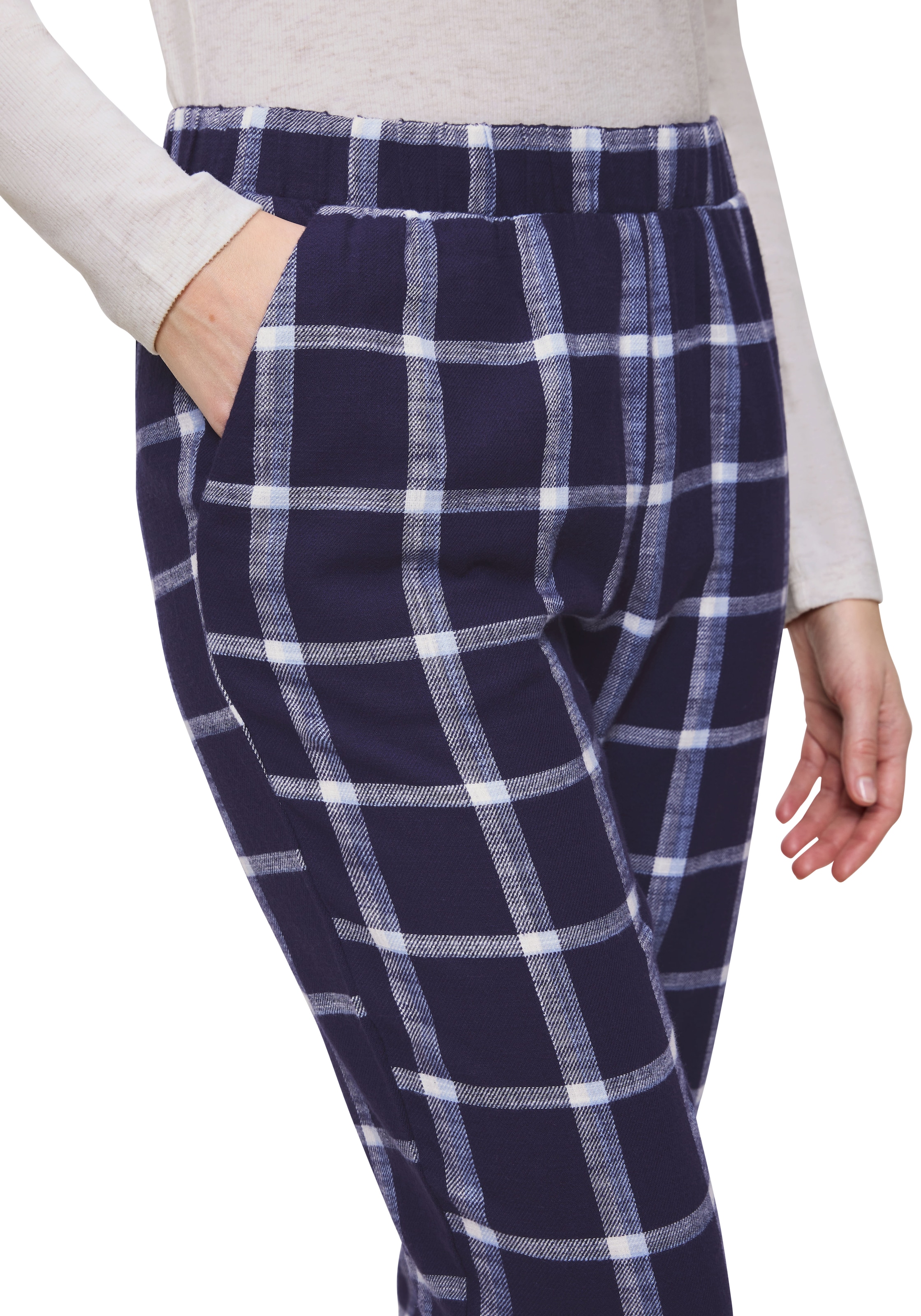 Triumph Loungehose »Mix & Match Tapered Trouser Flannel 02 X«, (2aktEich), angenehm weich, Karo-Muster