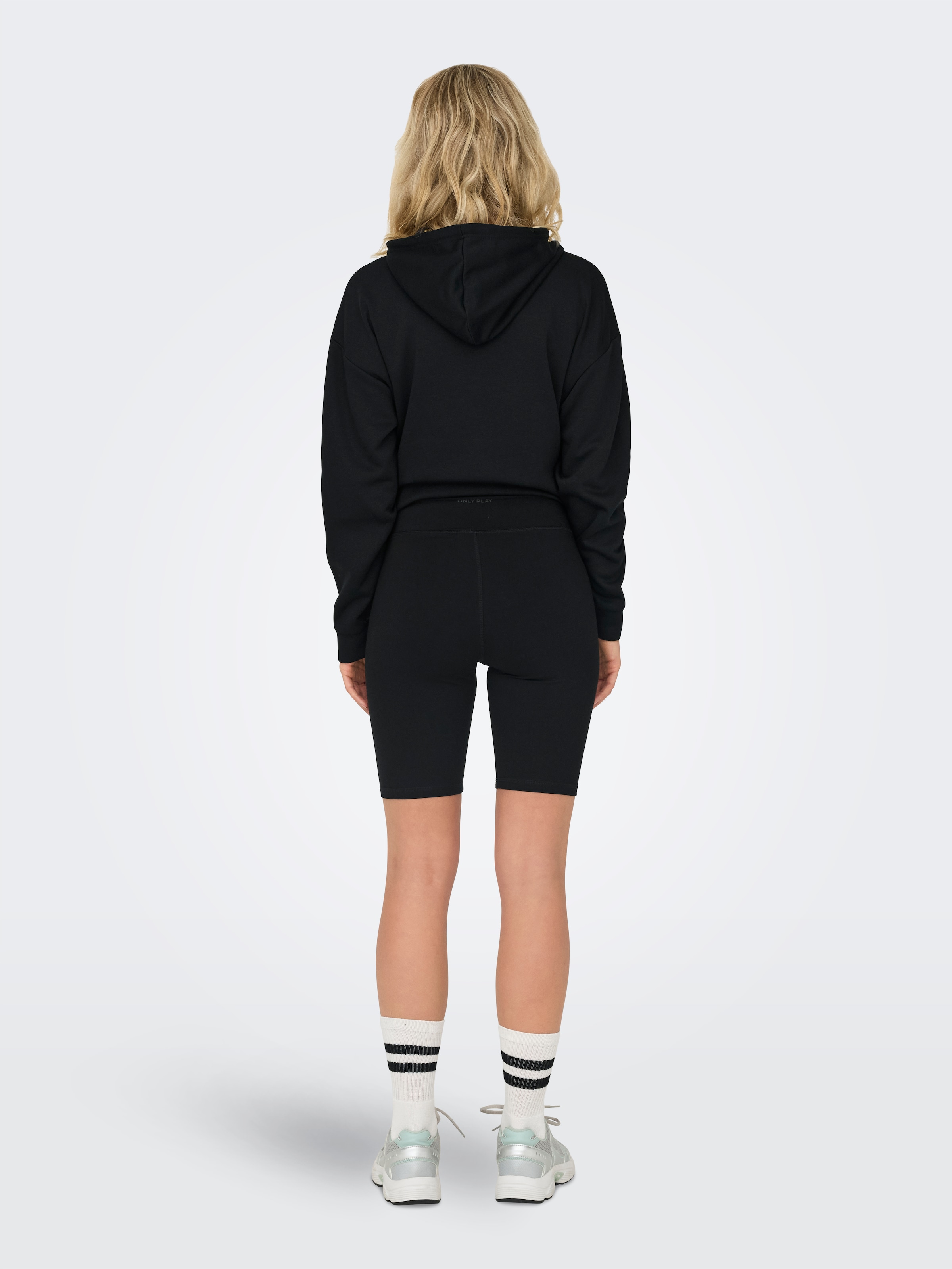 ONLY Play Trainingsshorts »ONPNOON LIFE HW CITY JRS SHORTS NOOS«, mit reflektierenden Details