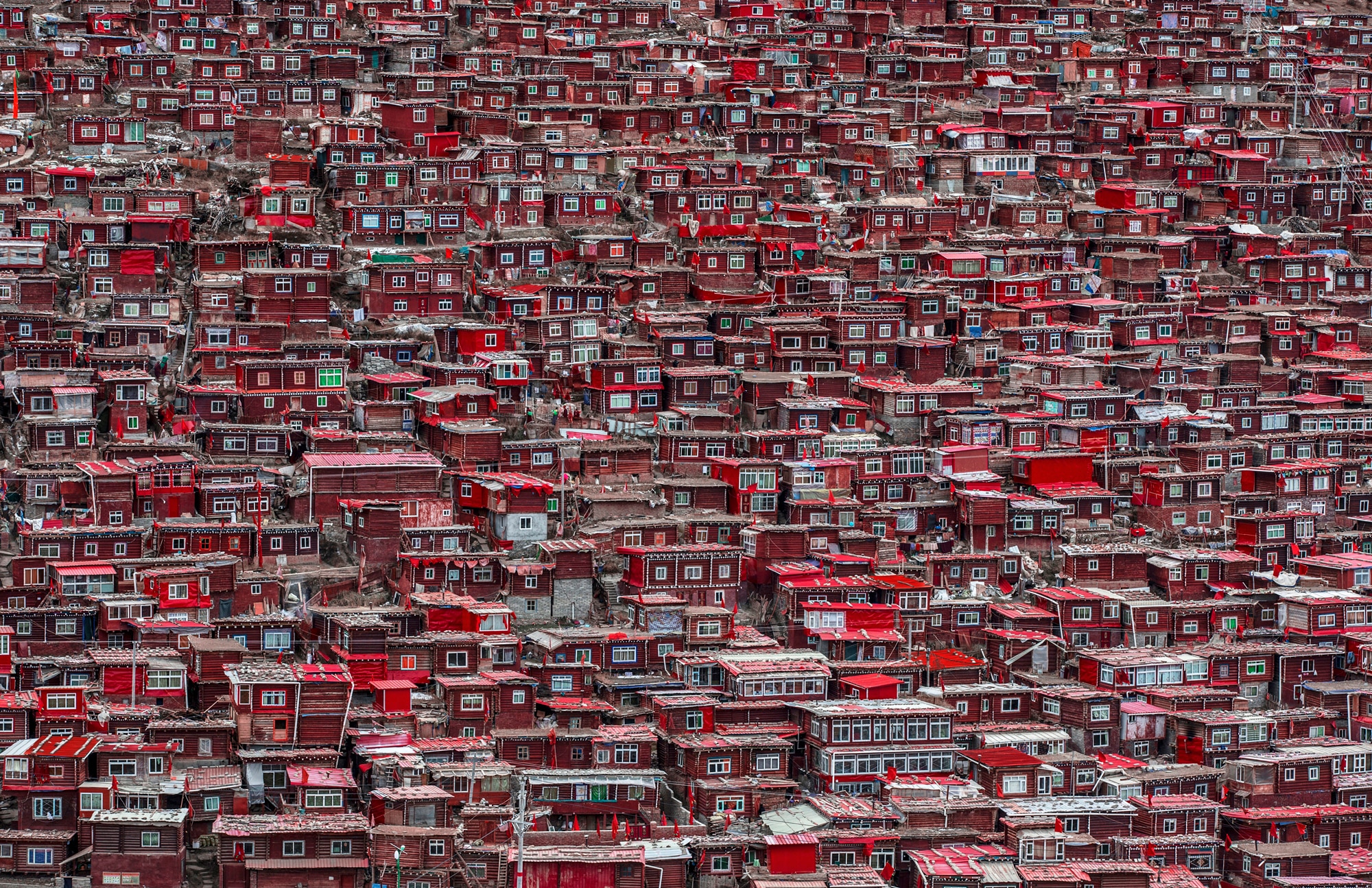 Papermoon Fototapete »Photo-Art ALI AL-JAZERI, ROTE HÄUSER«