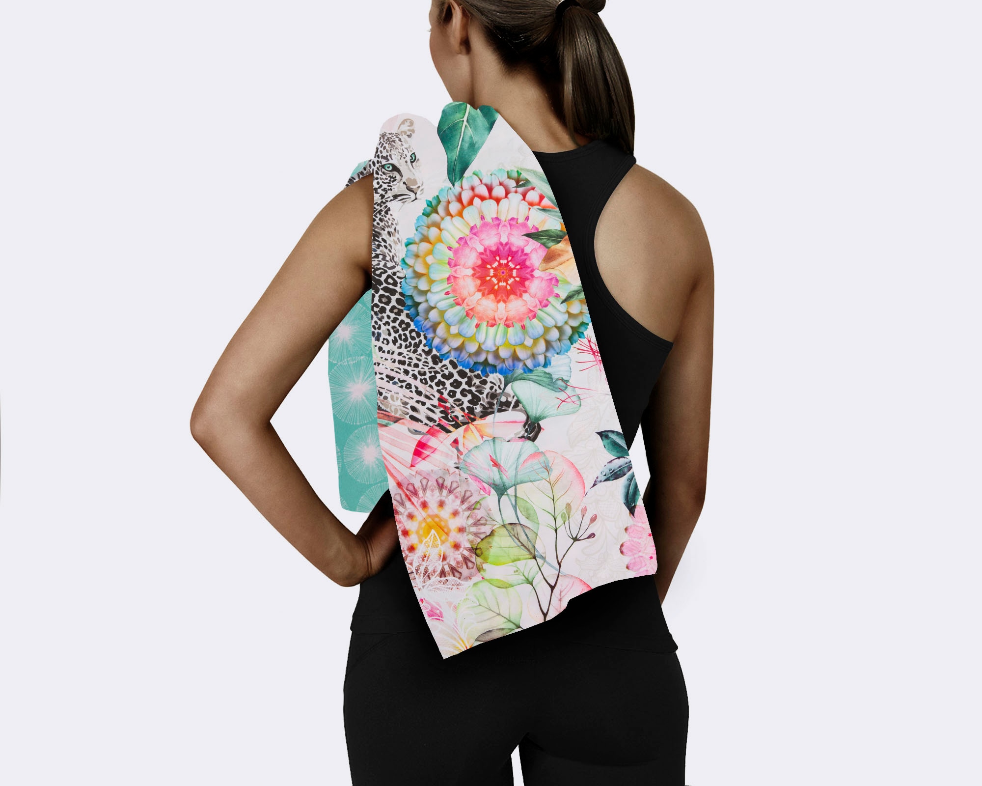 hip Strandtuch »Verda«, (1 St., Strandtuch 75 x 180 cm), 100% Baumwolle, Velours, 100x180, Weich, Strand, Mandala, Natur, Bunt