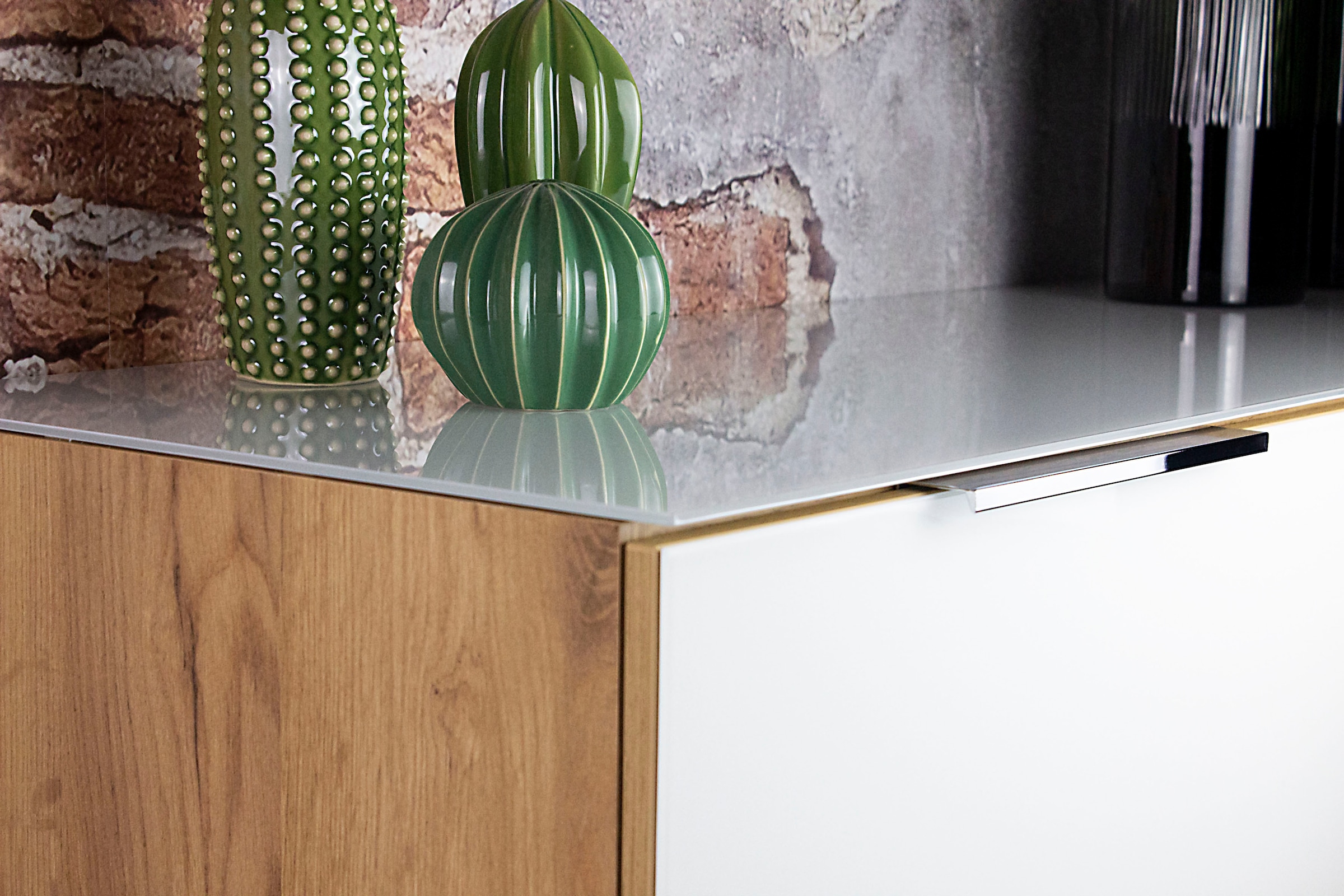 GERMANIA Sideboard »Oakland«, in 2 Breiten, Fronten und Oberboden mit Glasauflage