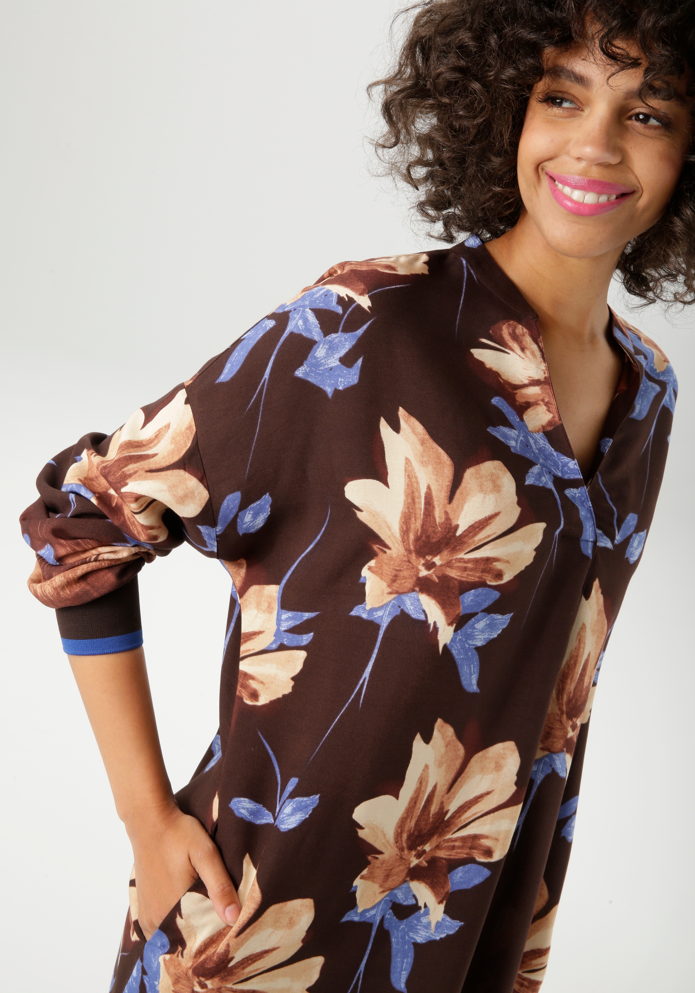 Aniston CASUAL Blusenkleid, mit grossflächigem Blumendruck und Bordüre - NEUE KOLLEKTION