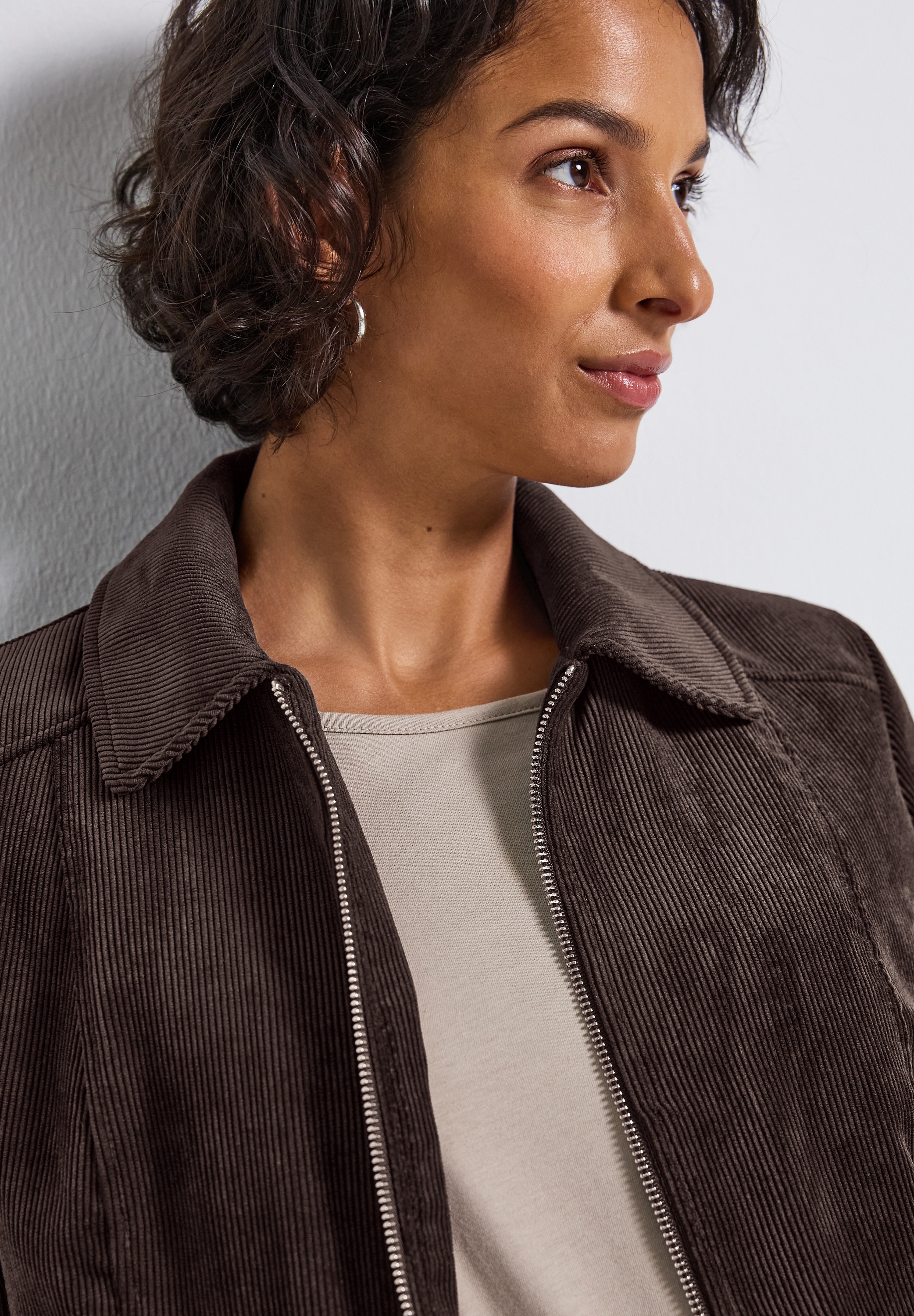 STREET ONE Cordjacke »Short Corduroy«, ohne Kapuze, im College-Style