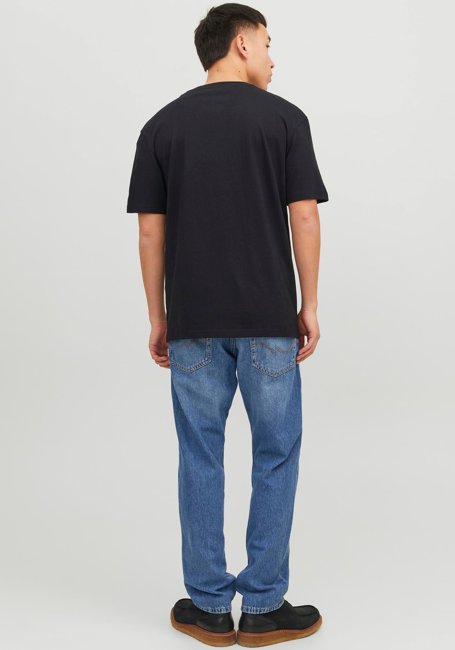 Jack & Jones Rundhalsshirt »JJESTAR mit Pigmentprint und Baumwollgefühl«, mit Pigmentprint