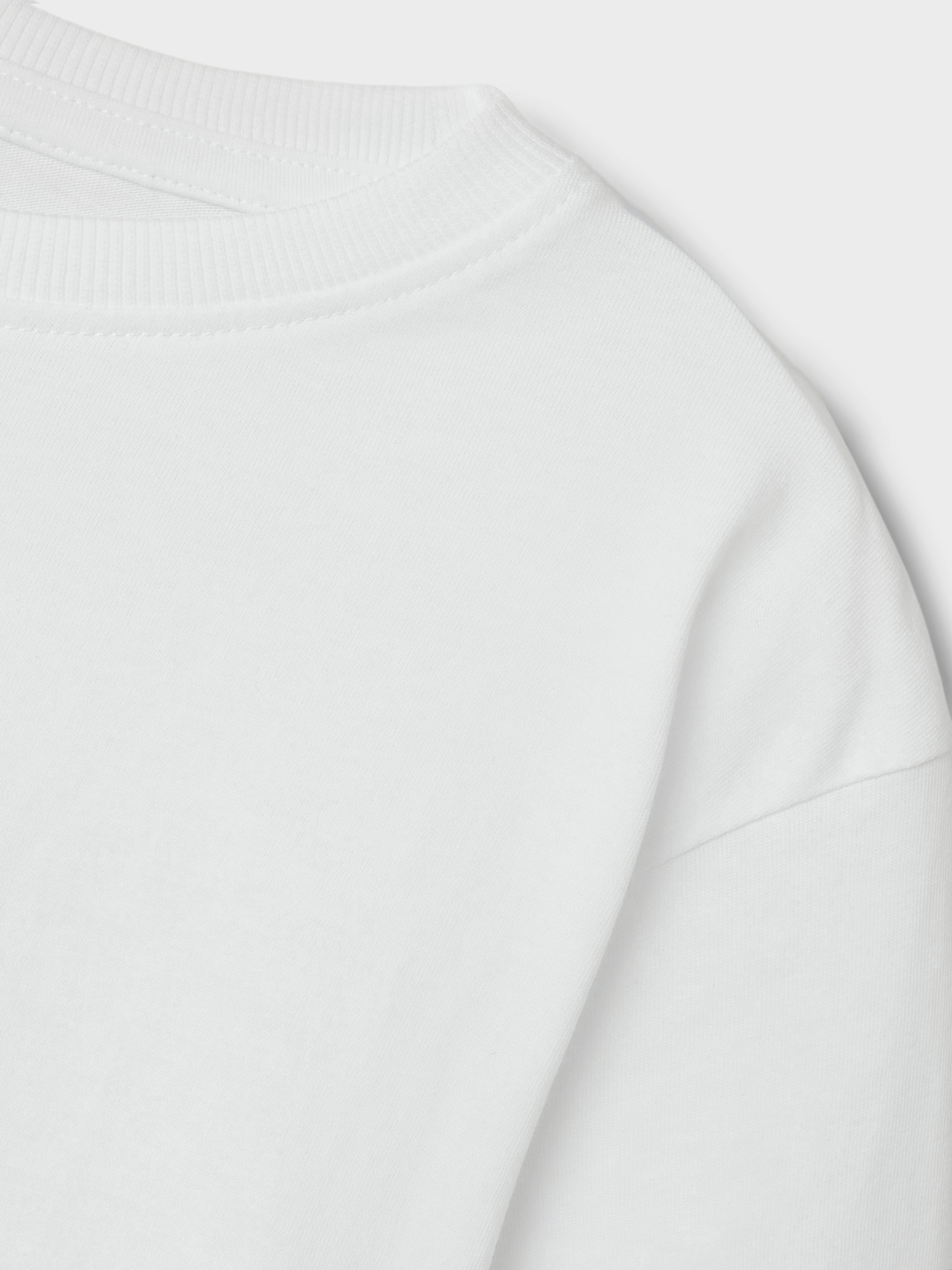 Name It T-Shirt »NKMVOBBO SS NREG TOP NOOS«, loose fit mit leicht überschnittenen Schultern