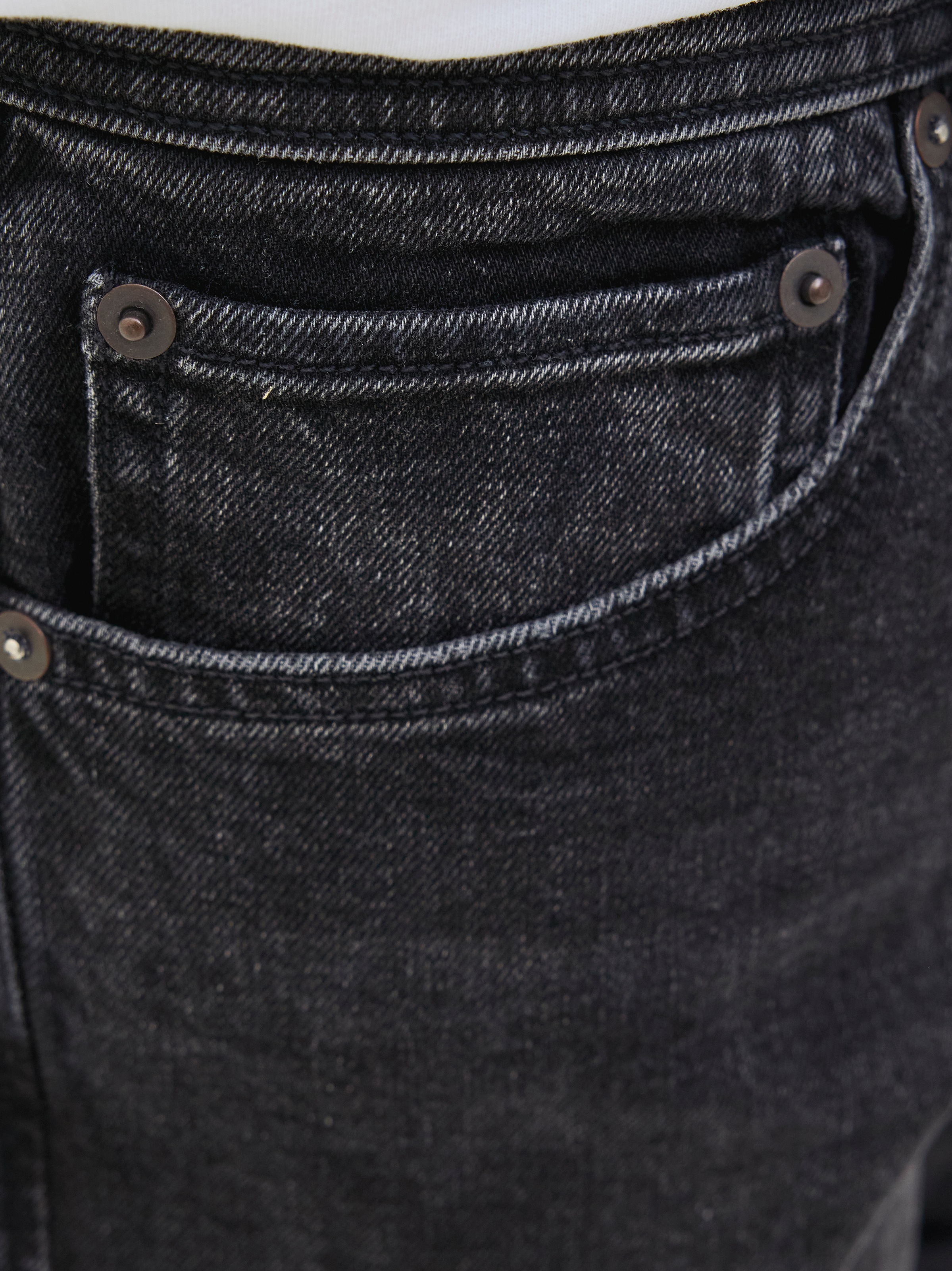 Jack & Jones Shorts »JJIORIGINAL mit stylischem Aufschlag und Knopf«, mit stylischem Aufschlag